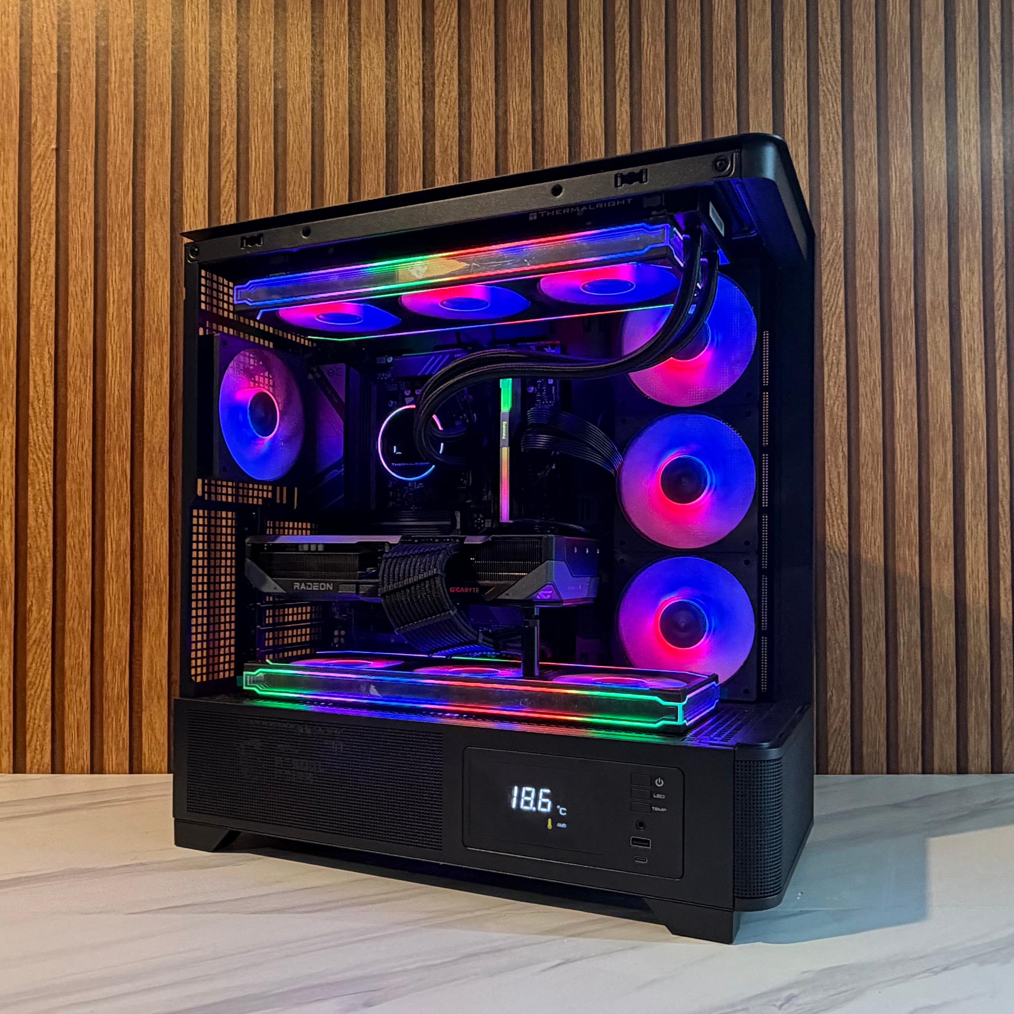 9070 XT 16GB | RYZEN 7 7700 | 1TB SSD | 750w | 360mm AIO
