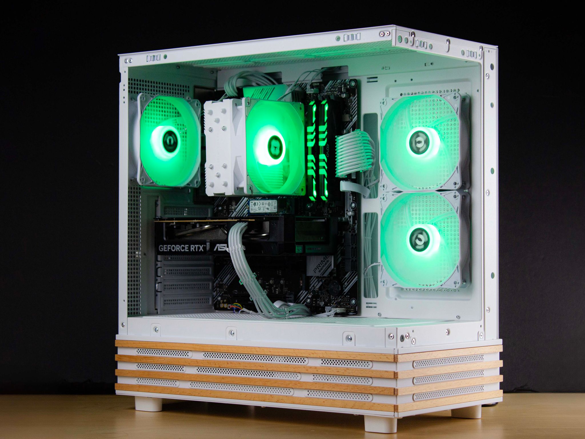 🧊❄️🧊 White Gaming PC – RTX 5060, Ryzen 5 5600, 16GB RAM, 1TB SSD - WiFi, BlueTooth 🧊❄️🧊