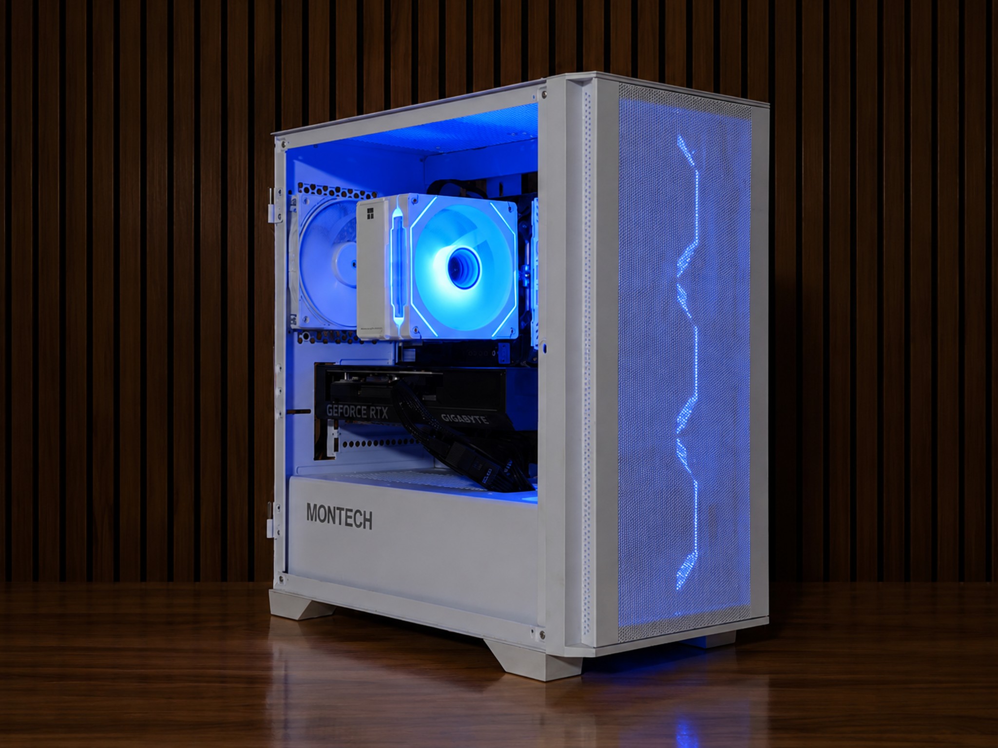 WHITEOUE | RTX 4070S 16GB | Ryzen 5 5600x | 32GB RAM | NVME | Windows 11|