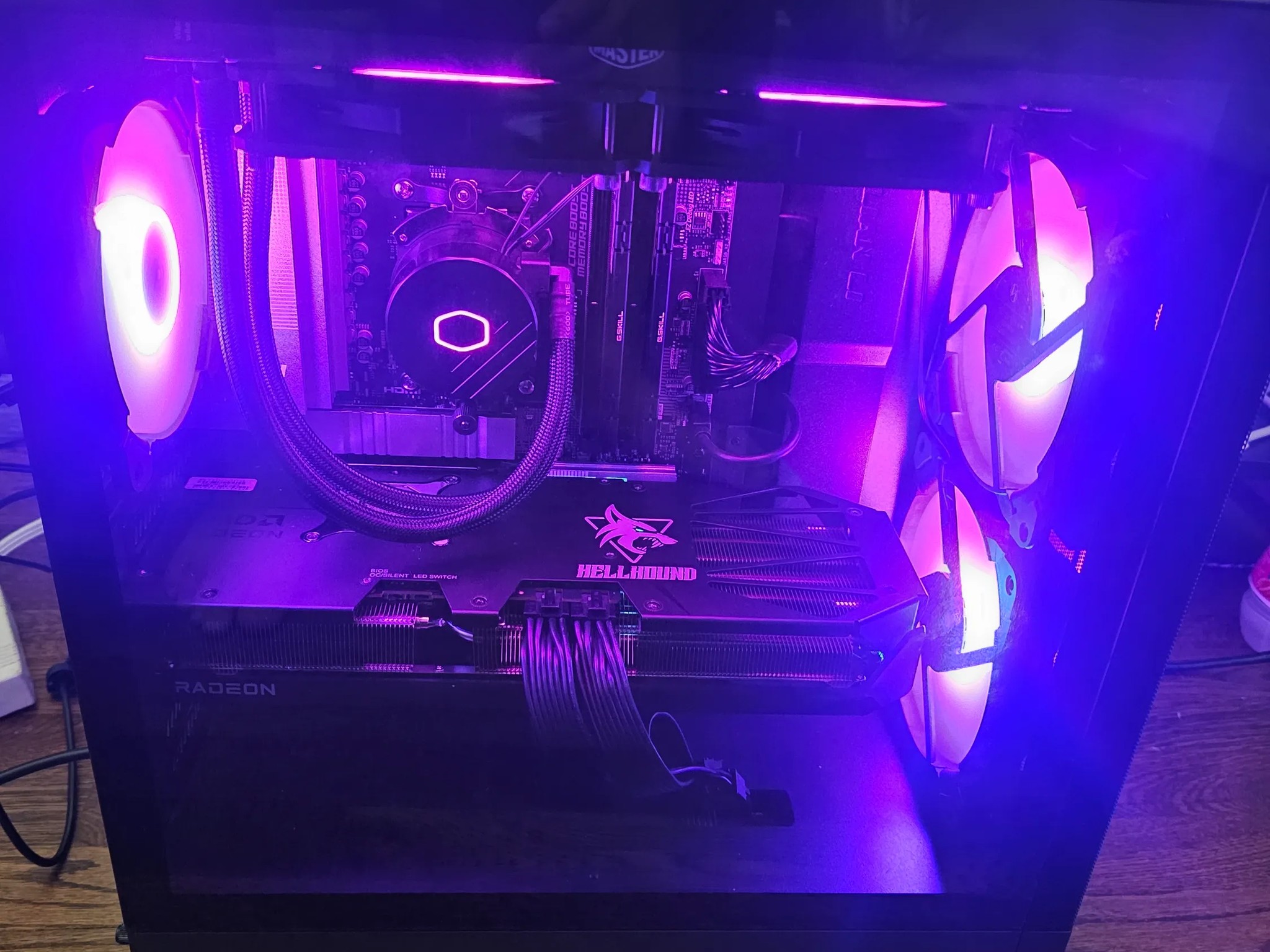 Ryzen 7 7800X3D | RX 9070 XT 16GB | 32GB DDR 5-6000 | 2TB NVMe SSD