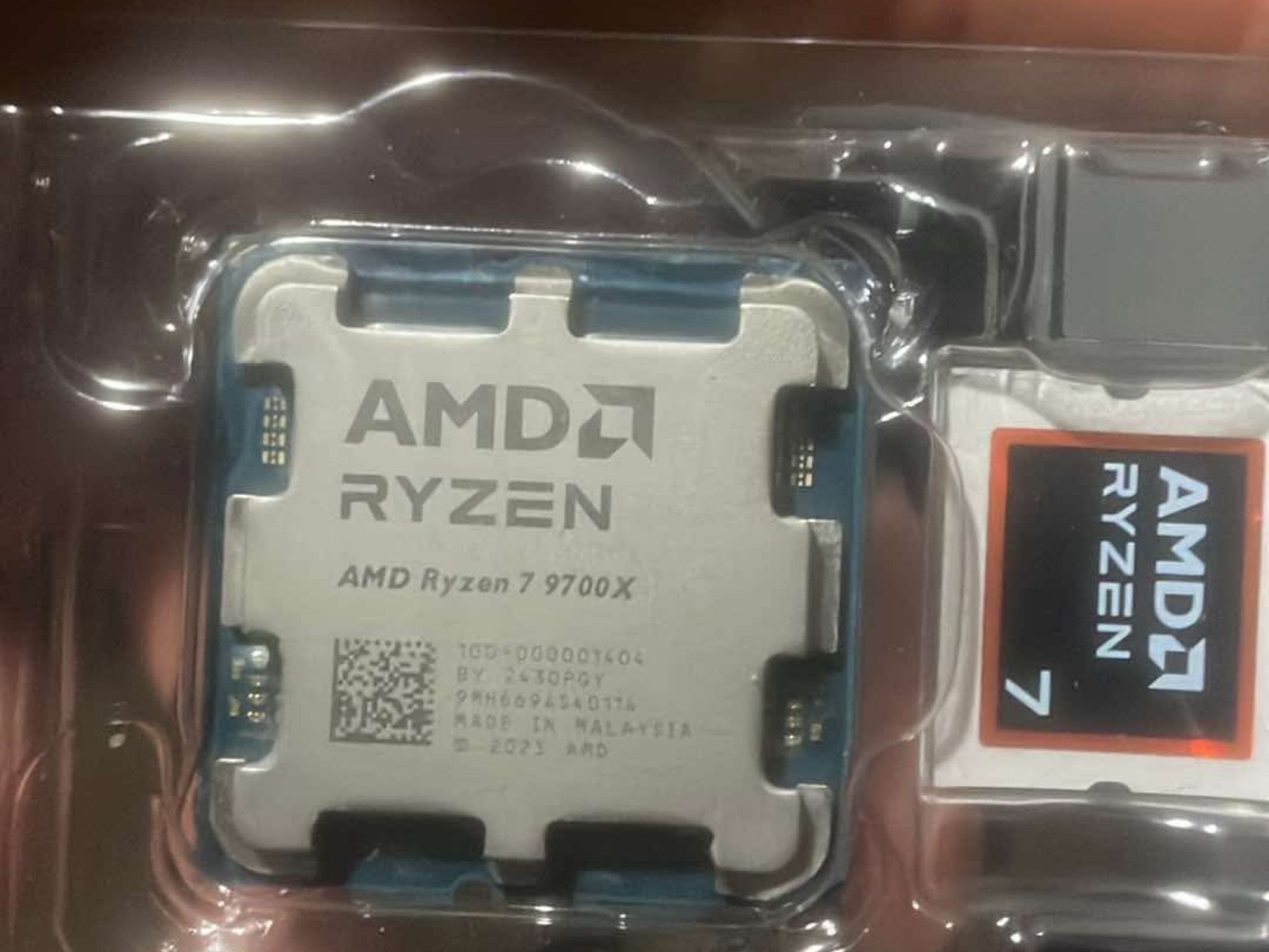 MSI X870-P WiFi + Ryzen 7 9700X