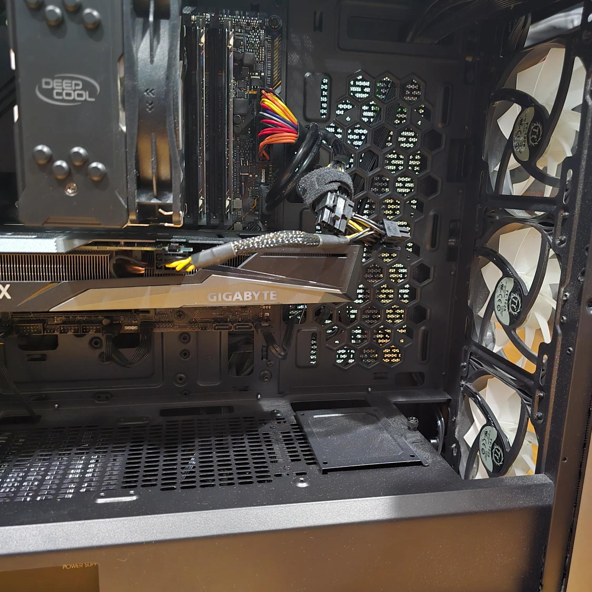 USED Gaming PC Gigabyte 3060 12GB Intel I7-10700f 8 Cores 16Gb RAM