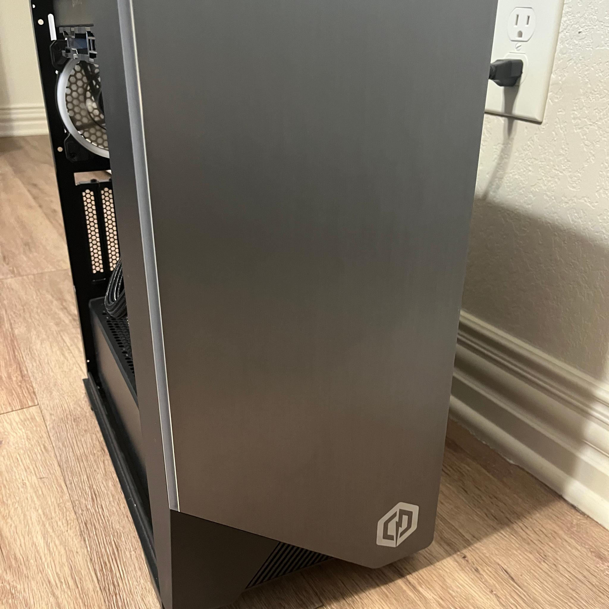 Ryzen 7 3700X | RTX 2060 OC | 32GB DDR4 3600 | 240mm AIO | Clean CyberPowerPC Build
