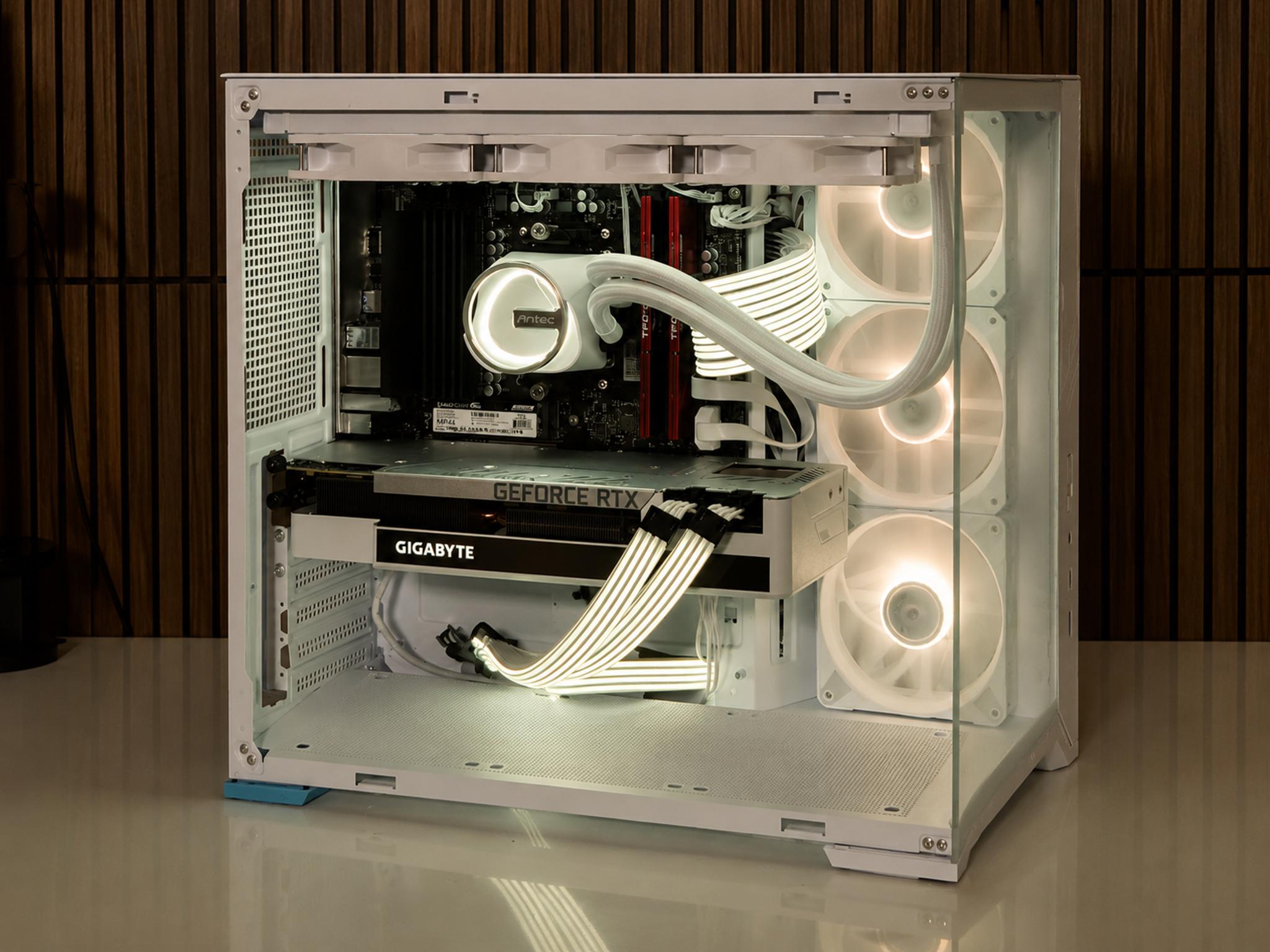 WHITEOUT Gaming PC| 7500X3D | 32GB DDR5 | RTX 3080TI 12GB |1TB NVME  | Lian LI  | Windows 11 | WIFI