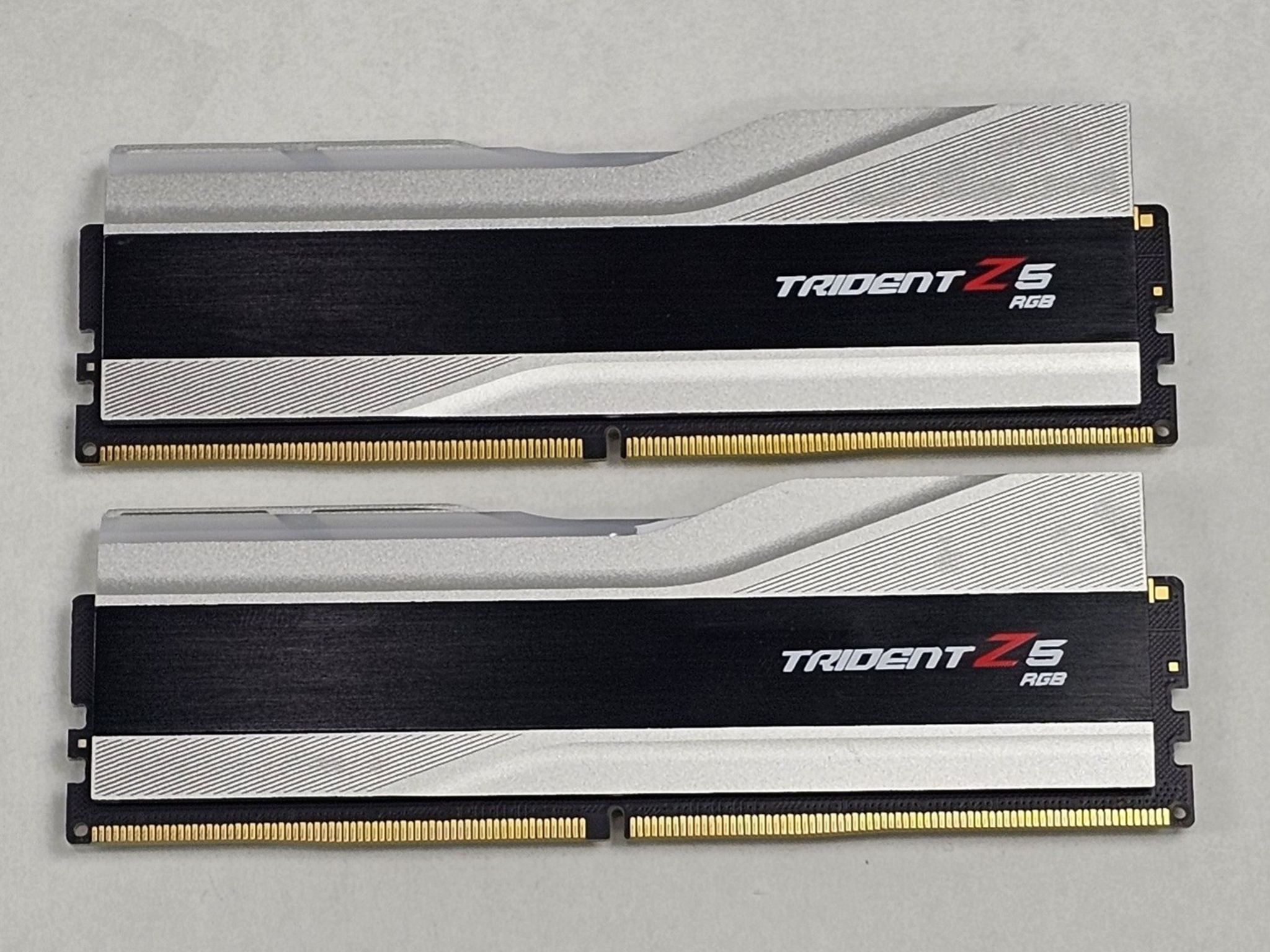 32GB DDR5 (2x16GB) CL34 7200MT/s G.Skill Trident Z5 RGB