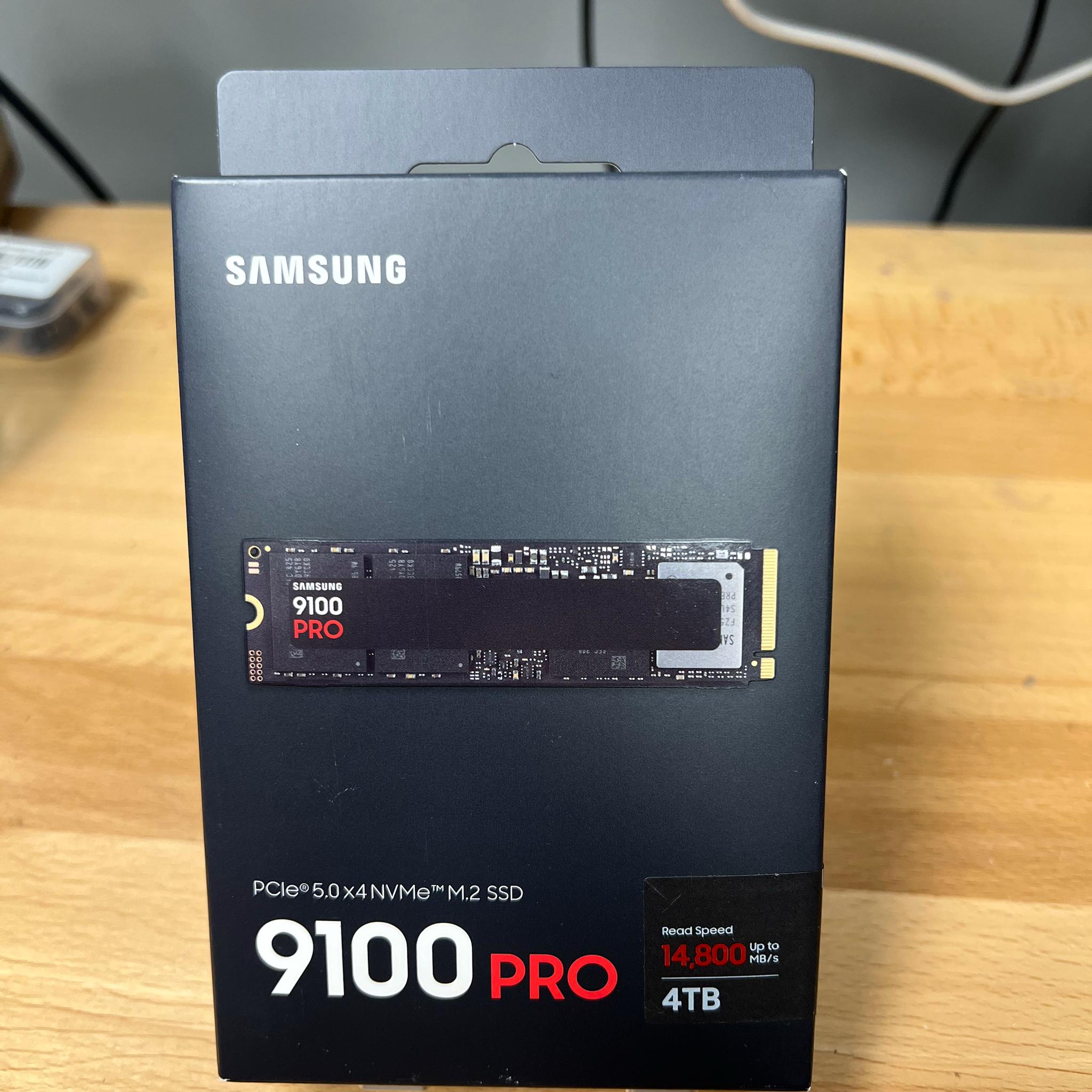 Samsung - 9100 PRO 4TB Internal SSD PCIe Gen 5x4 NVMe, Speeds Up to 14800 MB/s