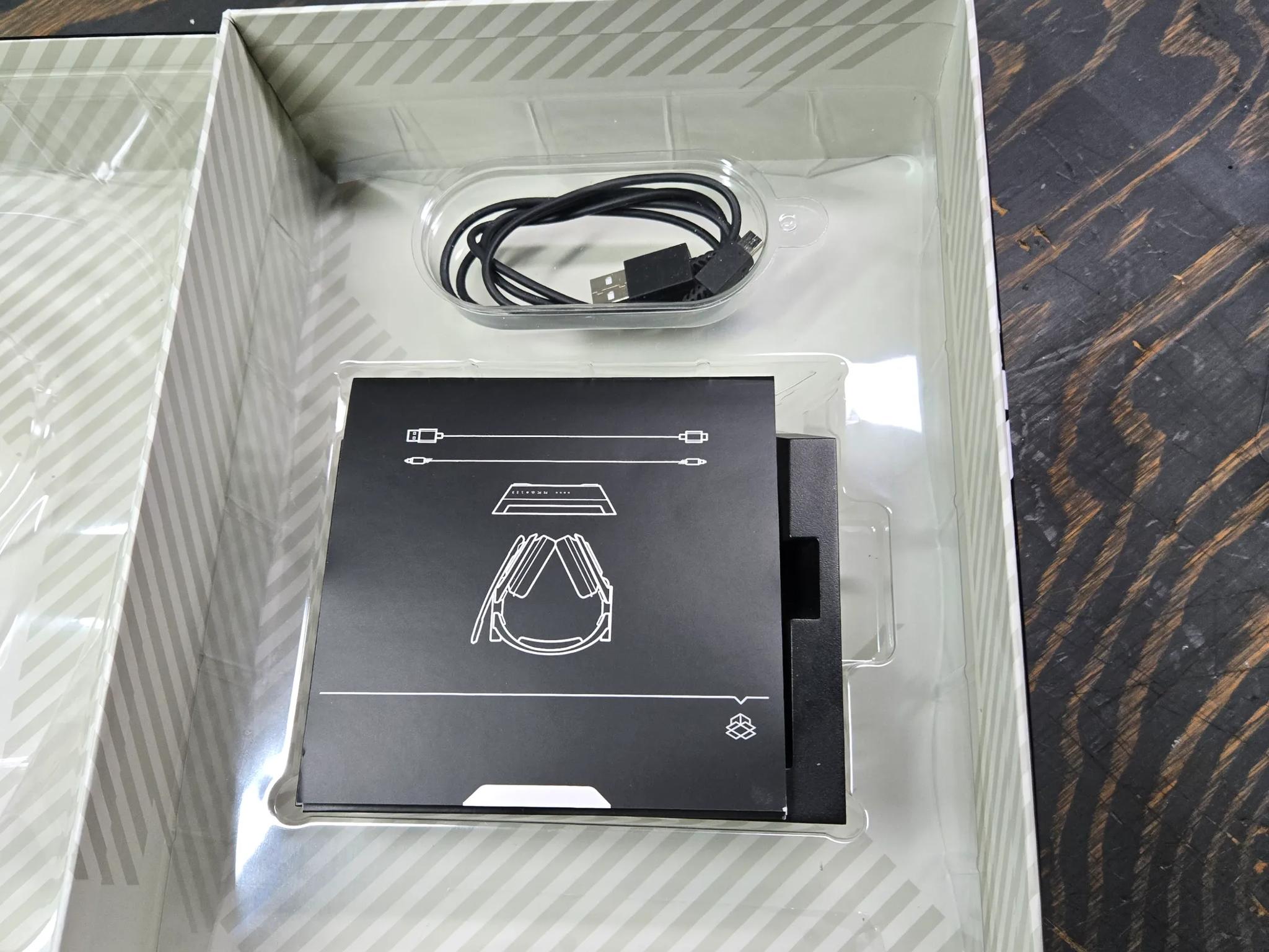 Like NEW Astro A50 + Base Station
