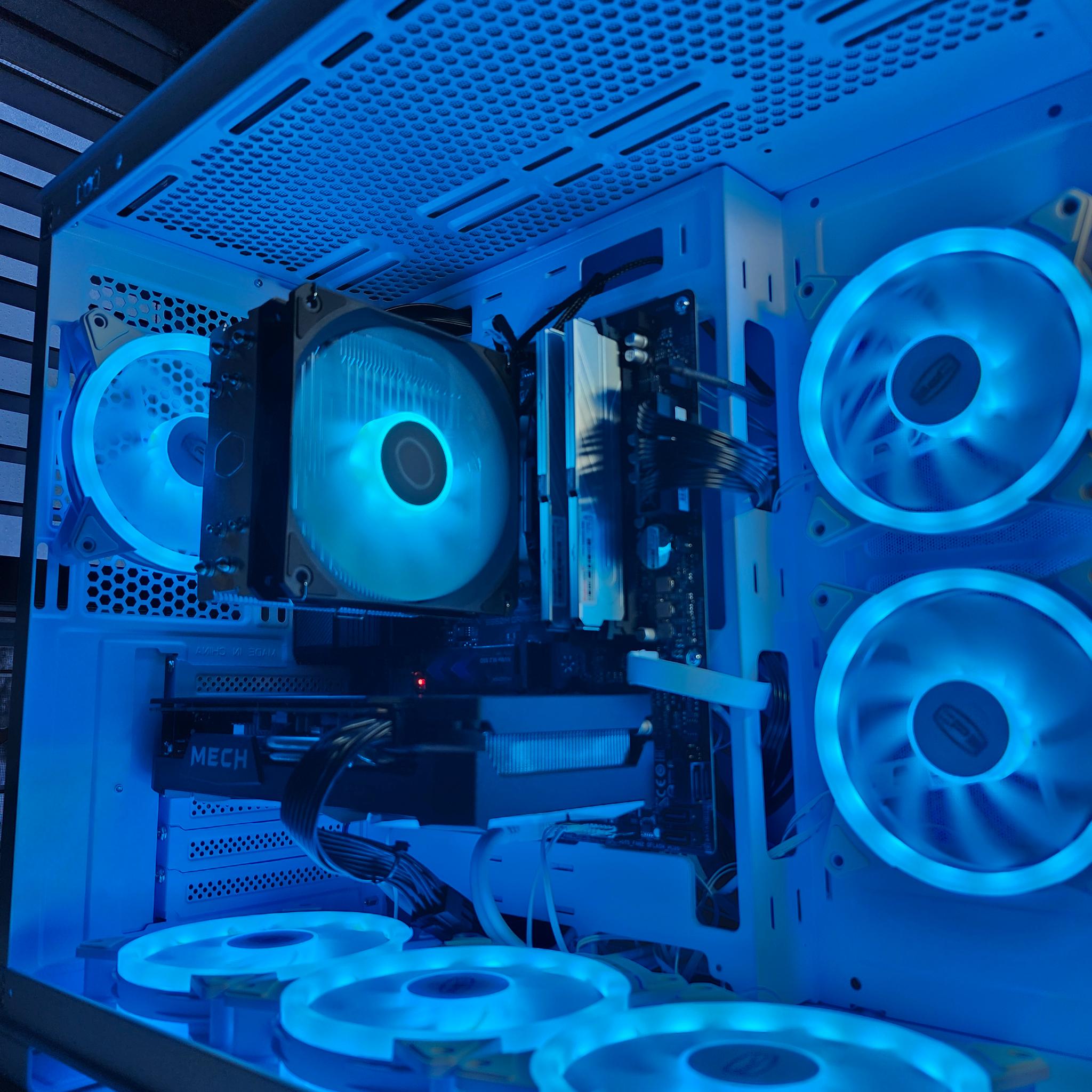 6600 | 4500 RGB White Gaming PC