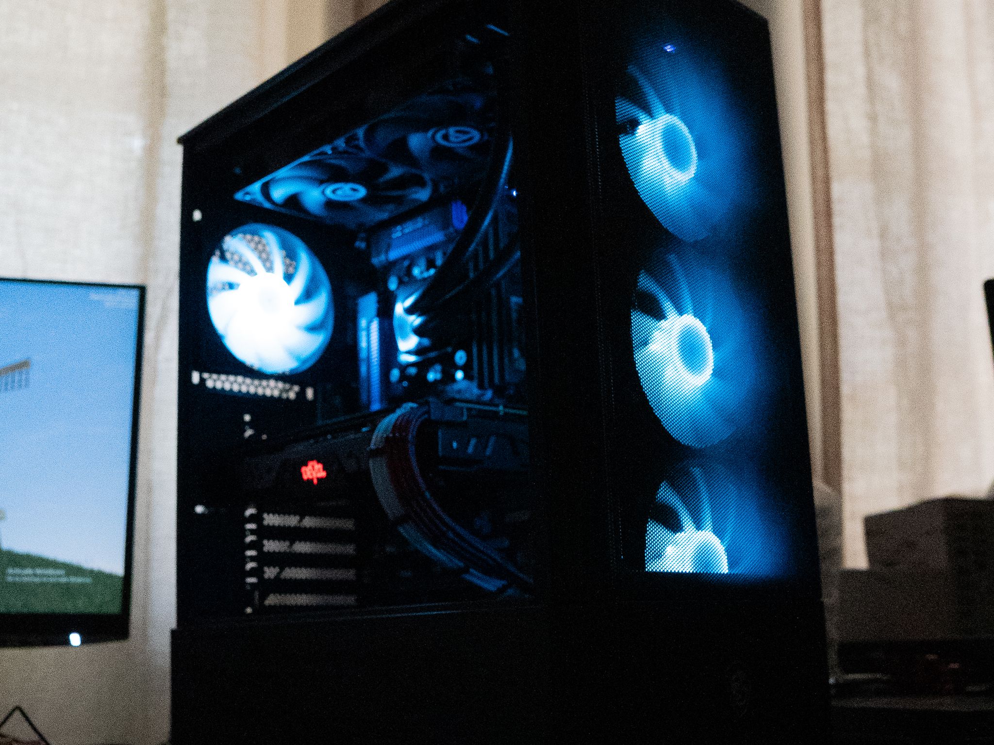 🩸🩸 | RX 580 8GB | INTEL i5 3570K | 16GB RAM | 750GB | Ruby Racer