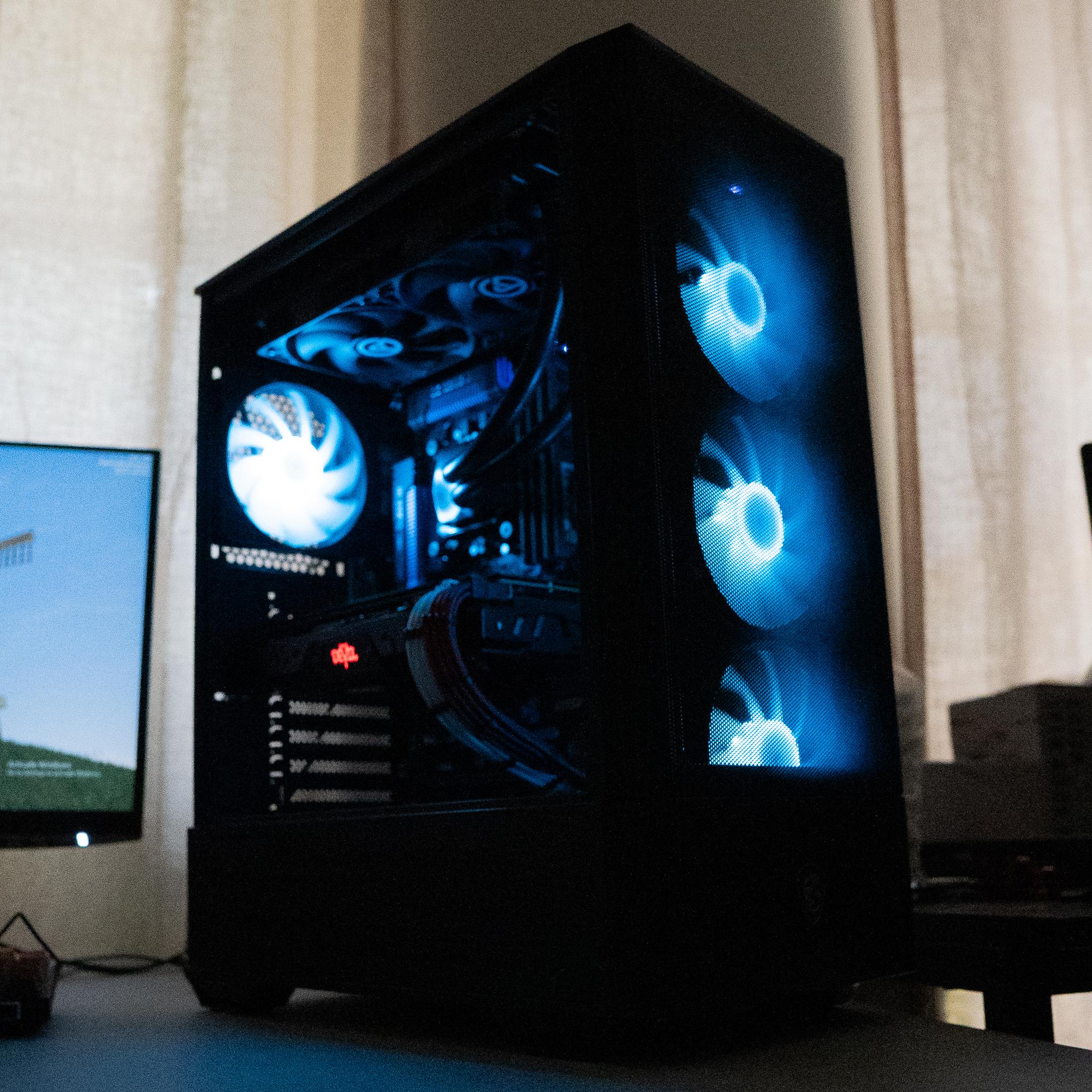 🩸🩸 | RX 580 8GB | INTEL i5 3570K | 16GB RAM | 750GB | Ruby Racer