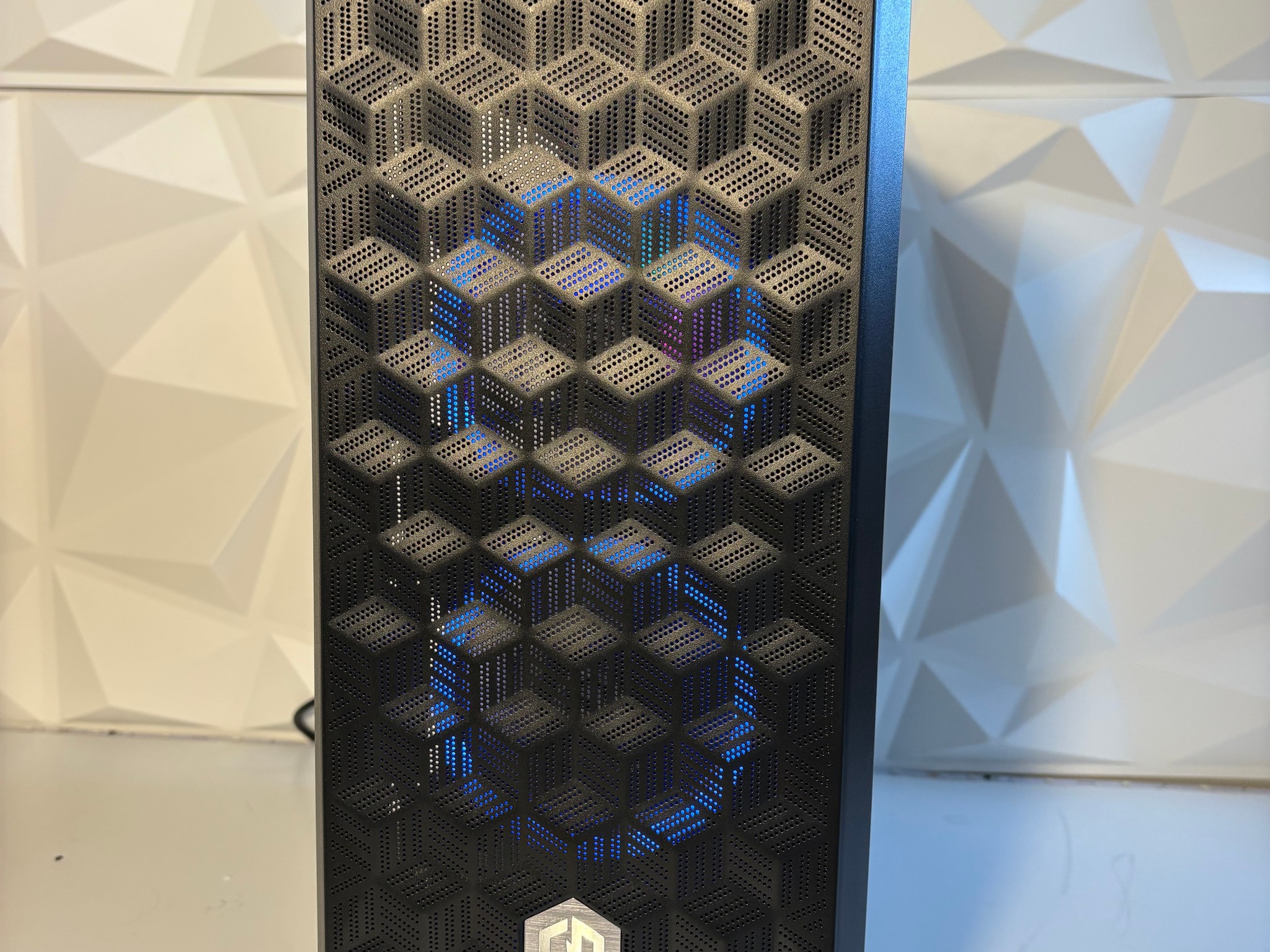 //RGB Gaming PC//  - GTX 1070 8GB, i7 7700K, 512GB, 16GB DDR4