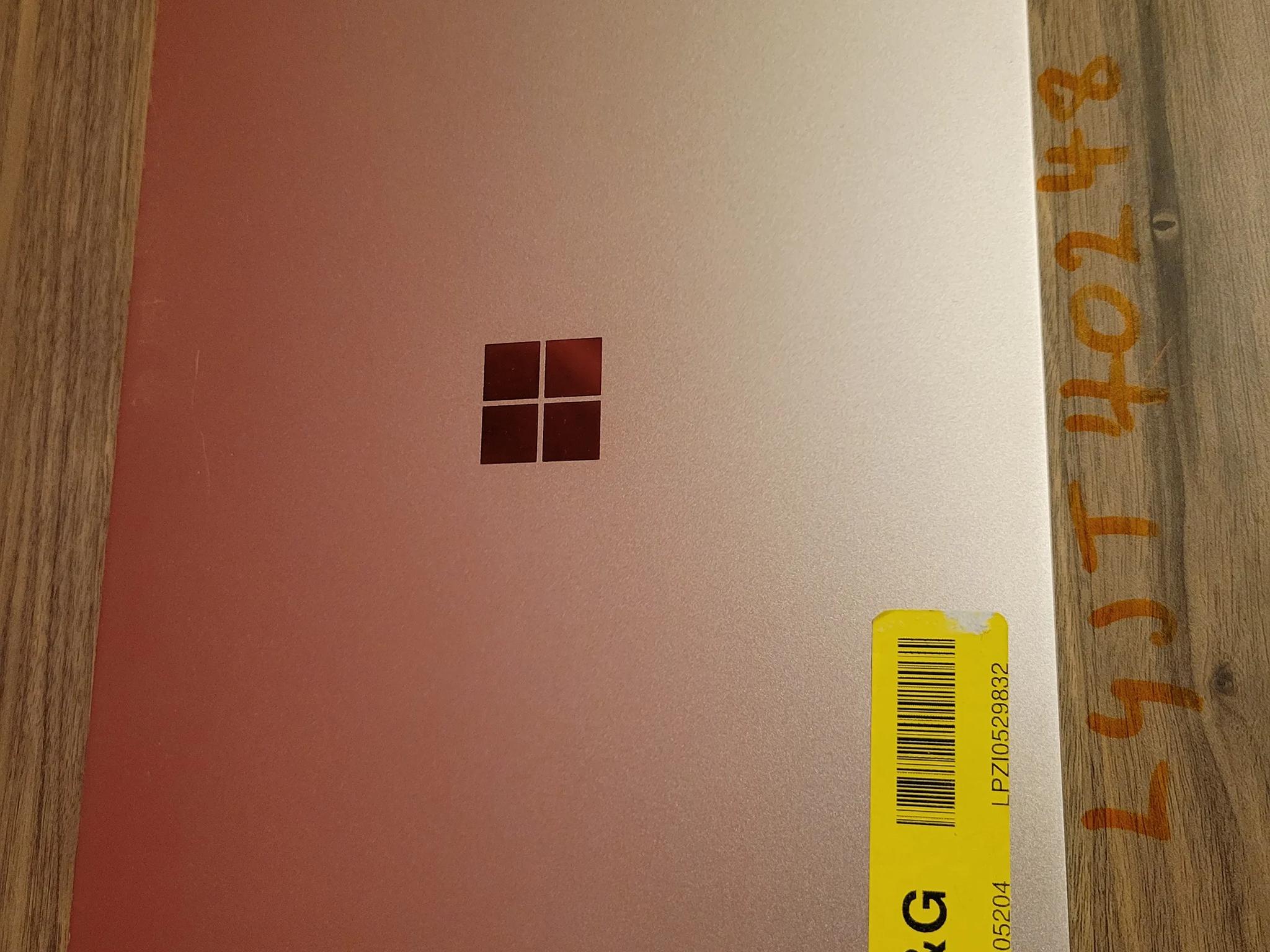 Microsoft Surface Laptop Go 2 - intel i5 11th gen. - 256gb ssd - 12.4" touch screen