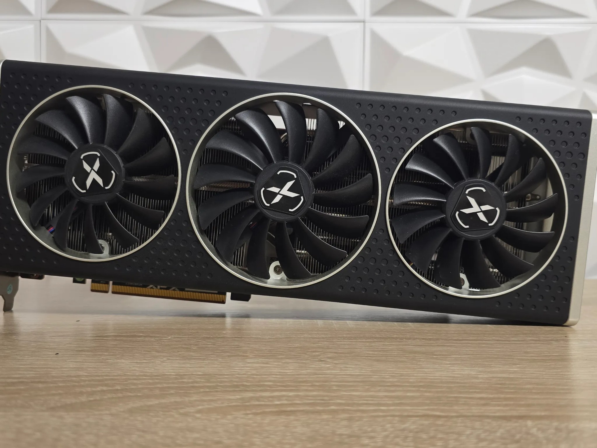 XFX RX 6750XT Speedster QICK 319 *Free 16 GB of Ram included !*