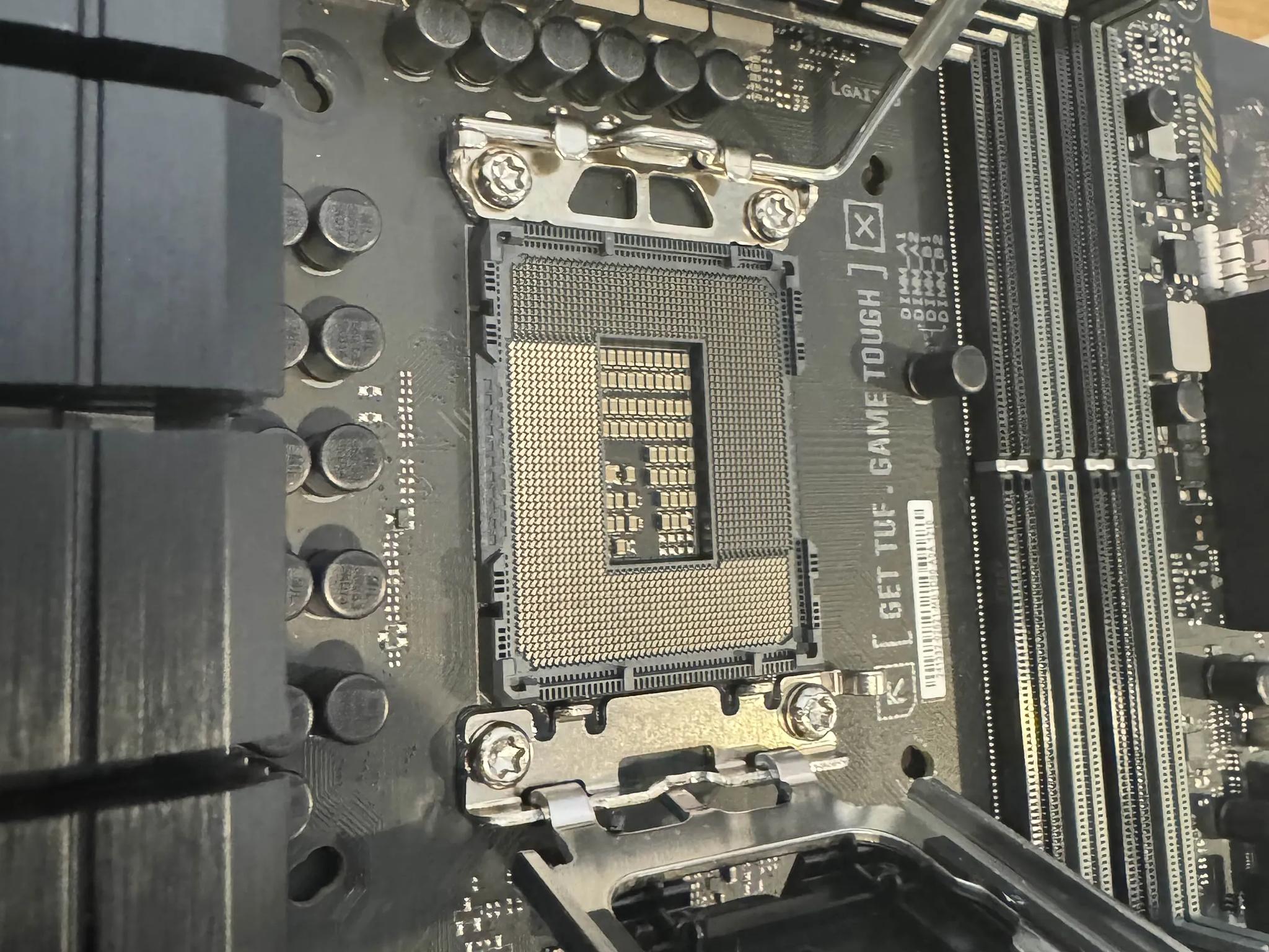 Asus TUF Gaming Z790-Plus Wifi DDR5