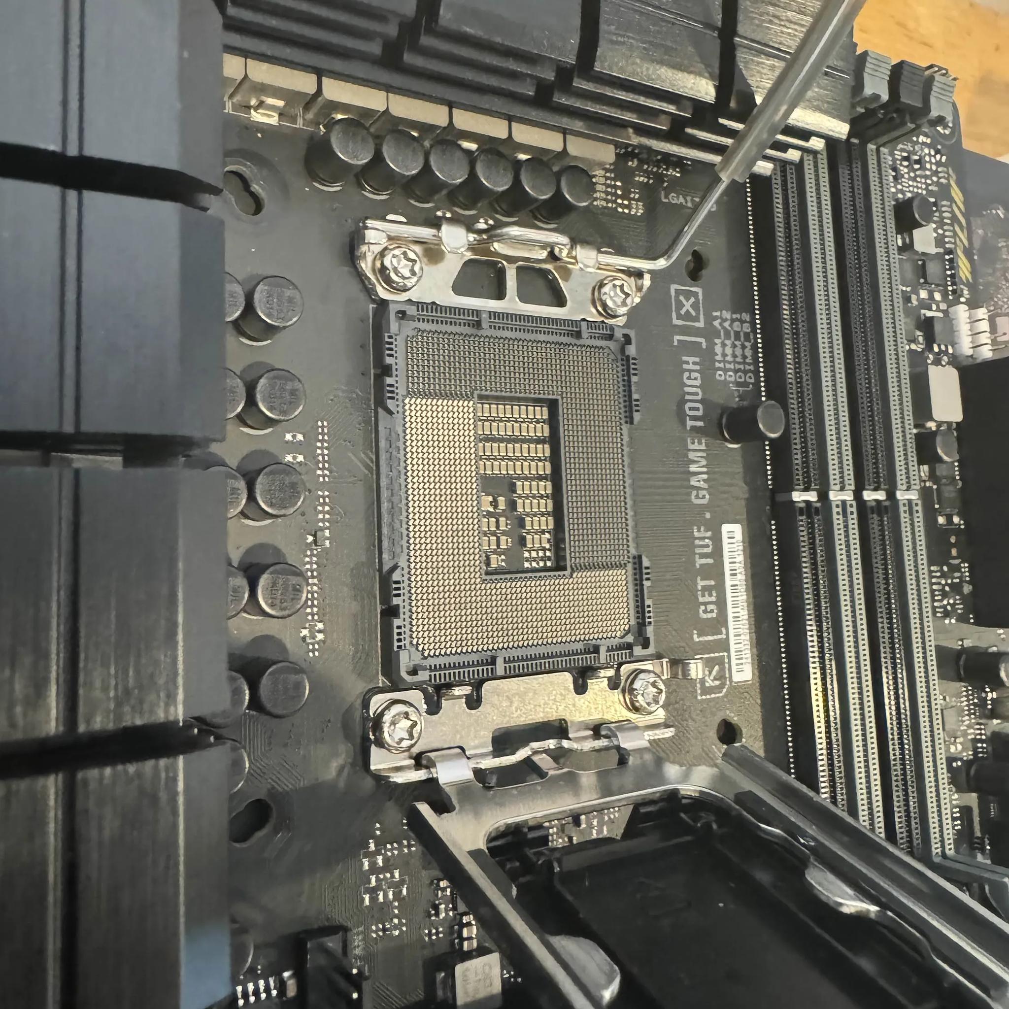 Asus TUF Gaming Z790-Plus Wifi DDR5