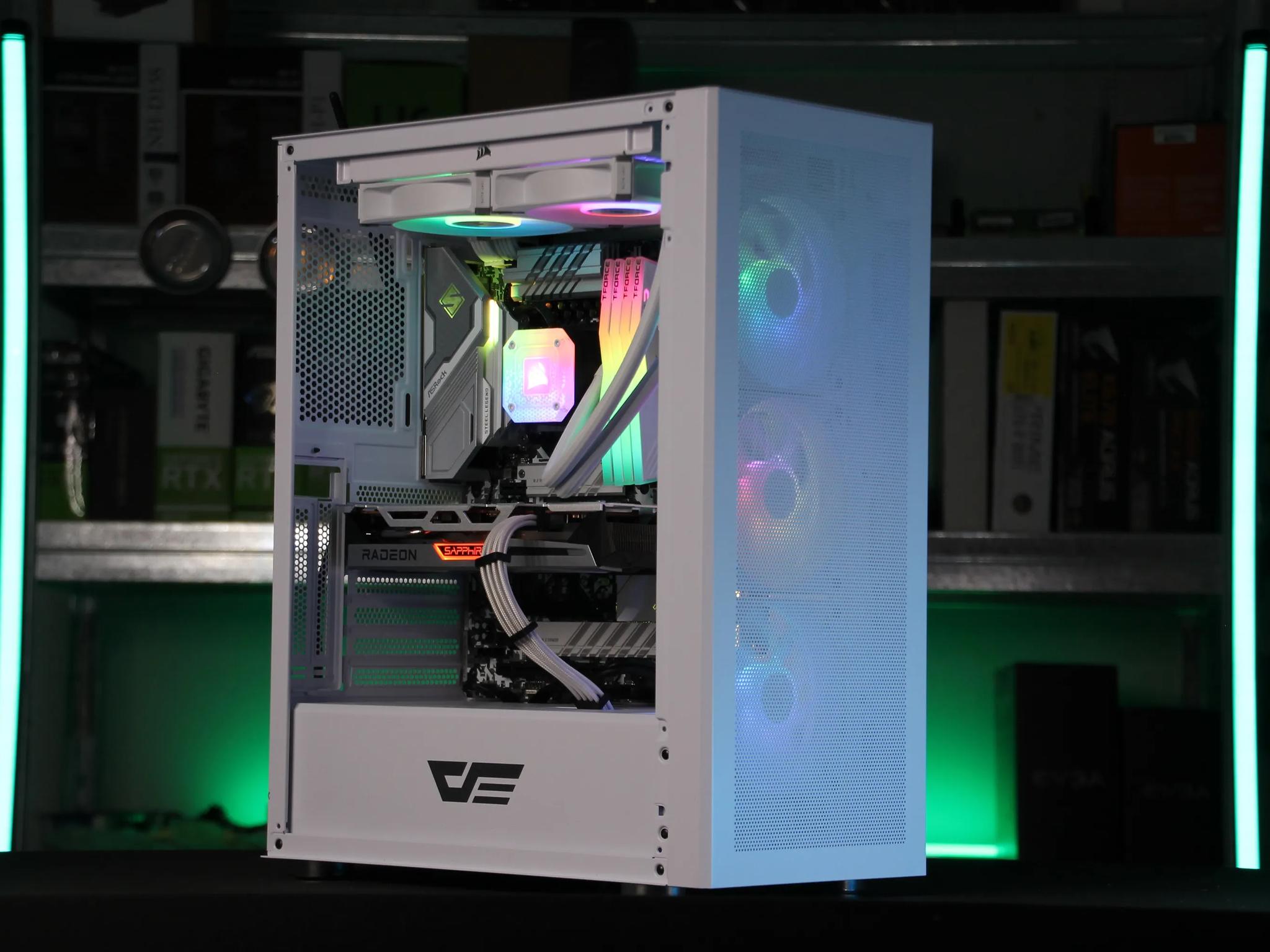 𝘾𝙊𝙈𝙀𝙏 // Intel Core i5-13400F, RX 6600 XT // Mid-range Gaming PC