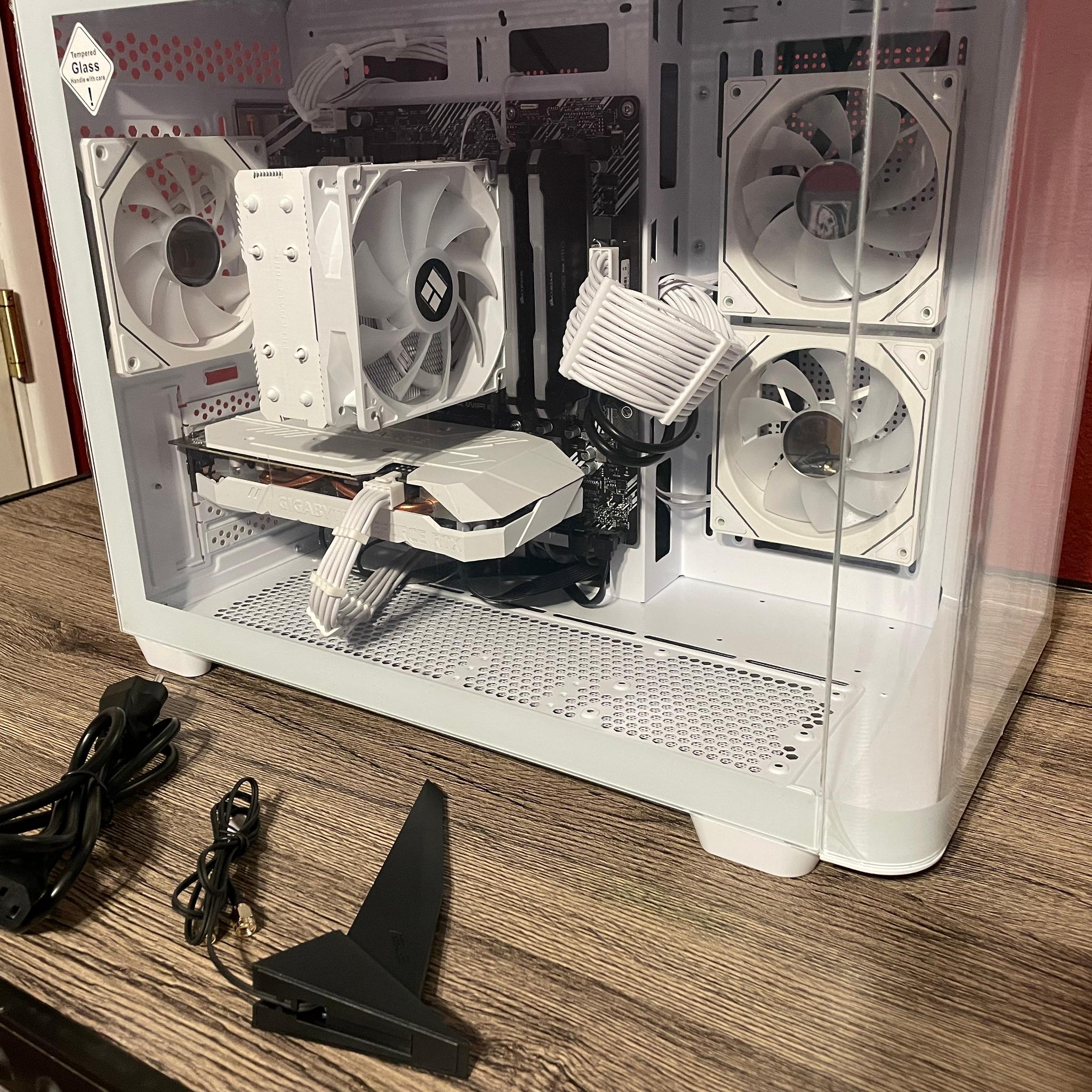 White RTX 2060 Gaming PC (Ryzen 5 3600 | 16GB RAM | 512GB SSD | Wifi + BT)