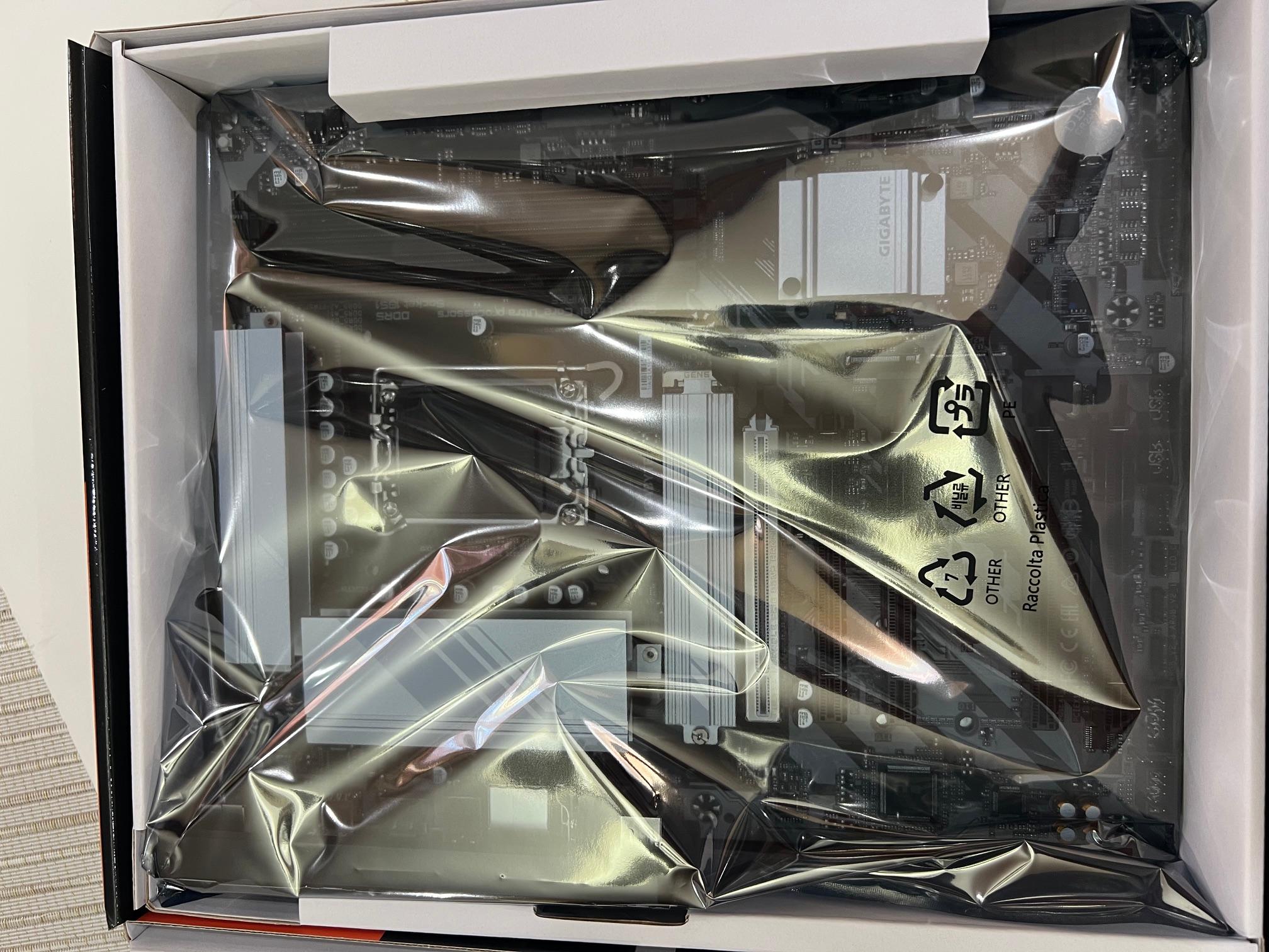 (NEW Bundle) Intel Core Ultra 250K PLUS | GIGABYTE B860 DS3H WIFI6E Motherboard