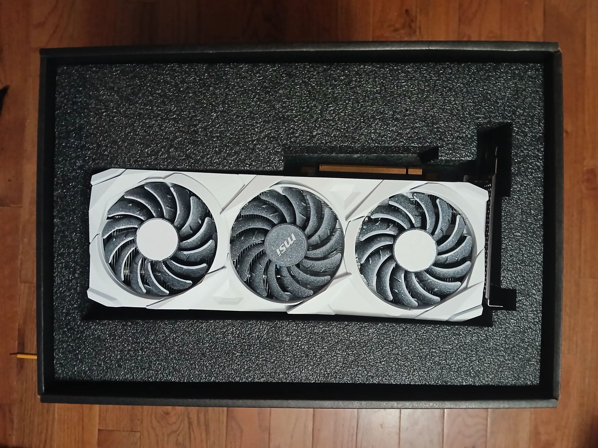 White RTX 3060 12 Gb MSI VENTUS OC 3X Fan