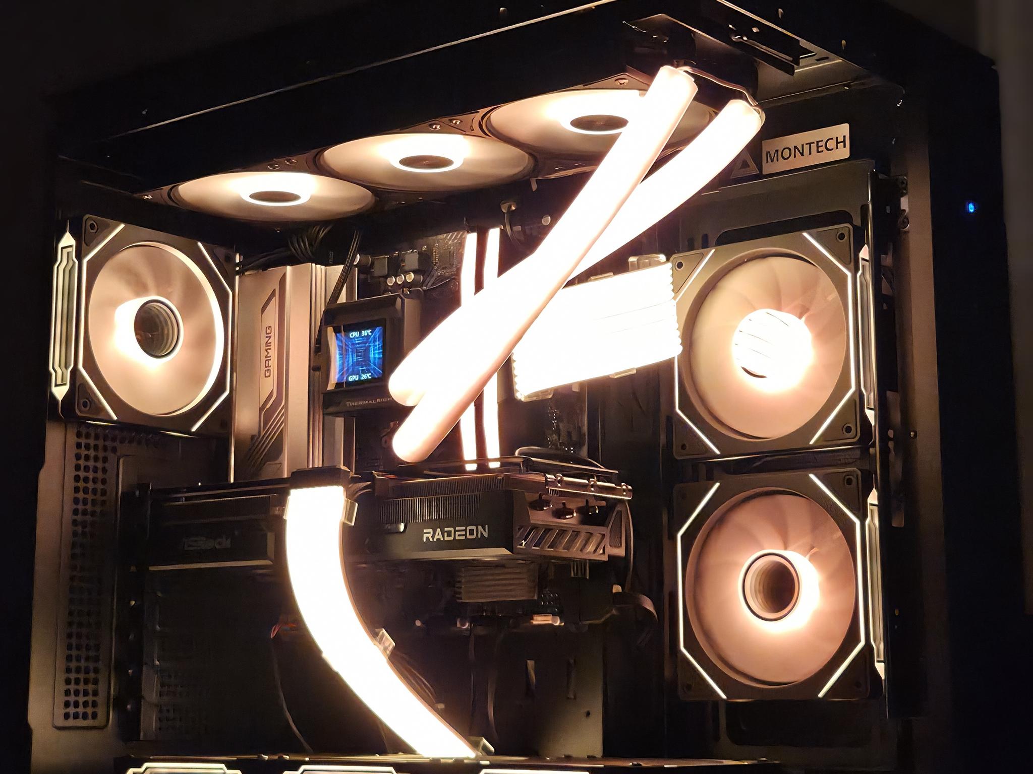 The Dark Knight! 🦇 | RX 9070 16GB | Ryzen 5 9600X | 32GB DDR5 6000 | 1TB NVMe | LCD Display!