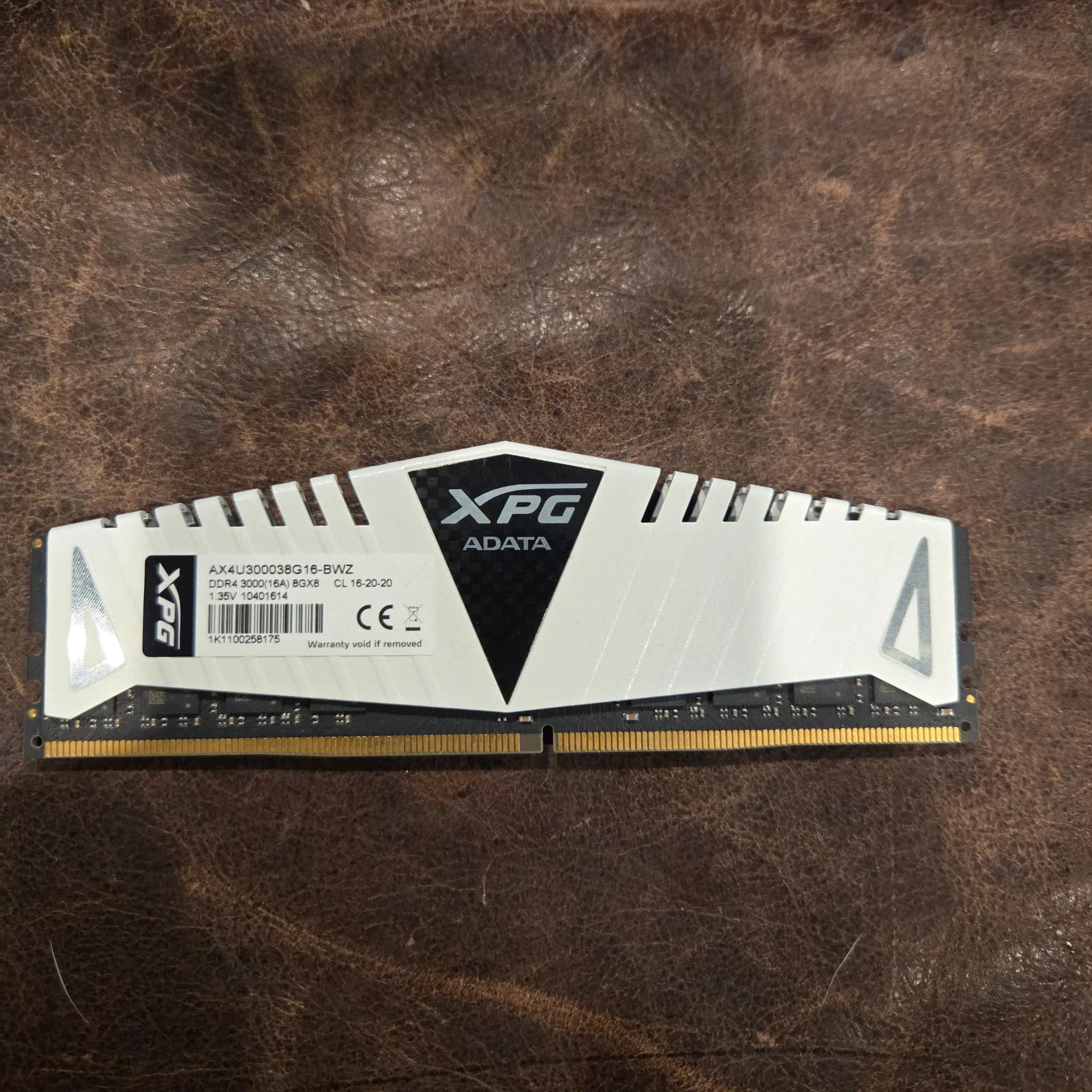 Adata XPG 32GB 8GB DDR4 3000 Desktop Gaming RAM