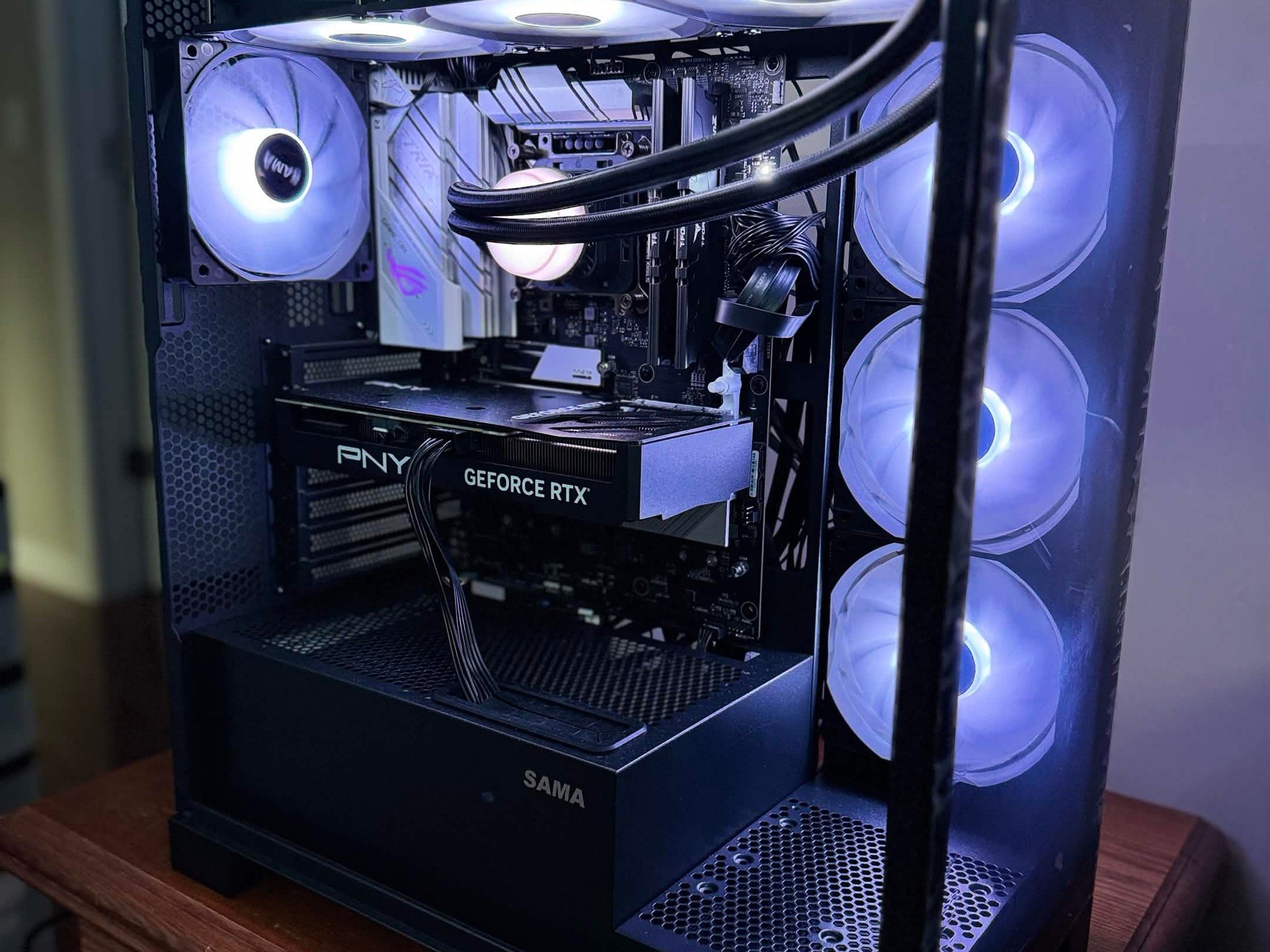 GeForce RTX 4070 Custom Gaming PC - Core i7-12700KF, 1TB NVMe SSD