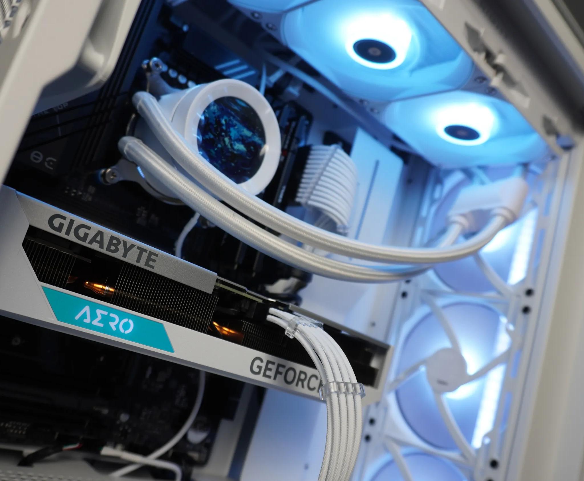 🤍AESTHETIC MACHINE🤍 💚 RTX 4060ti 8GB 💙 Intel I5 12600KF 10 Cores | 32GB DDR5 | 2TB 7000mhz NVME