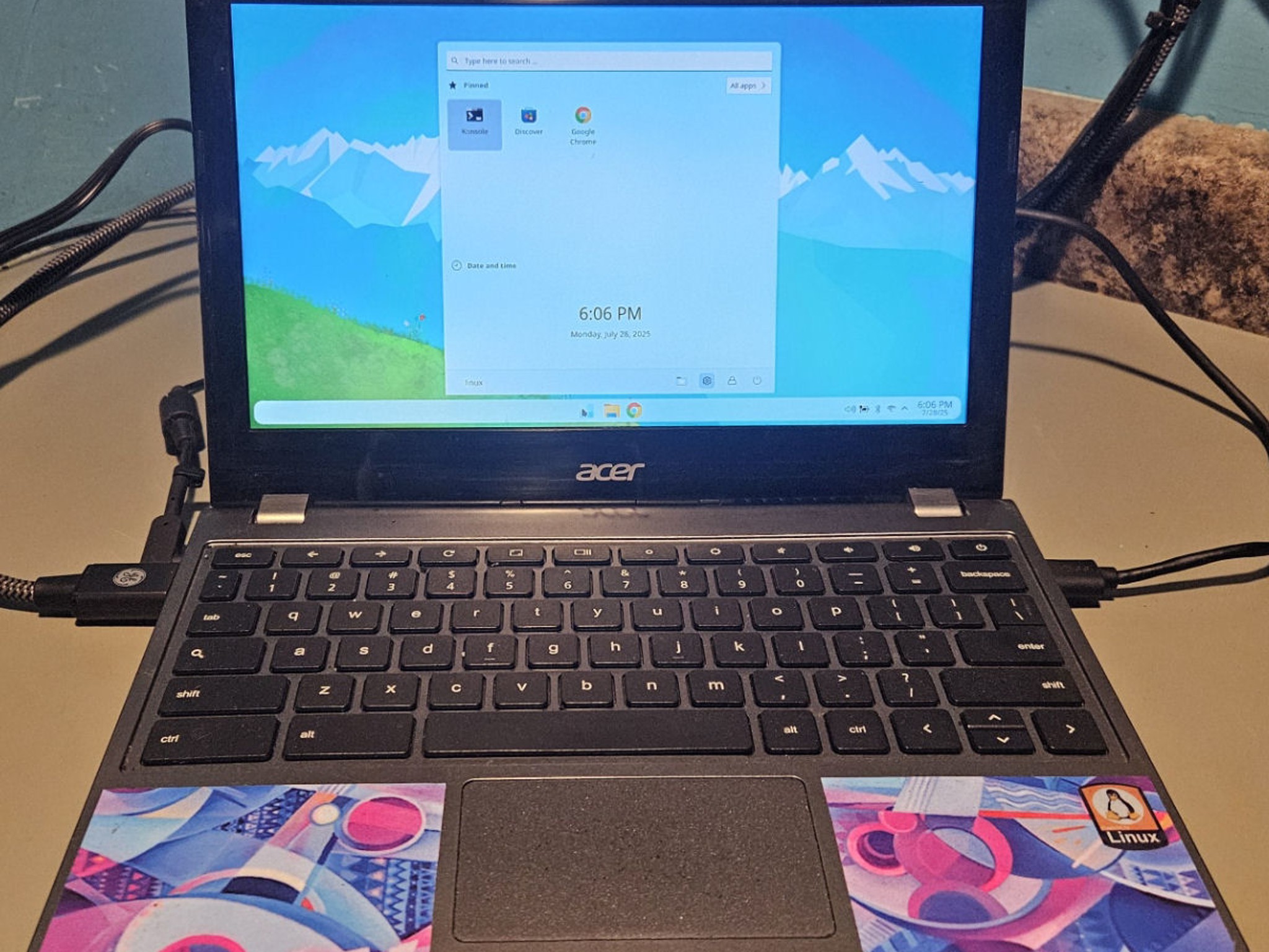 Upgraded Acer c740 with NEW BATTERY!! UEFI BIOS/128gig SSD/MX Linux KDE Plasma