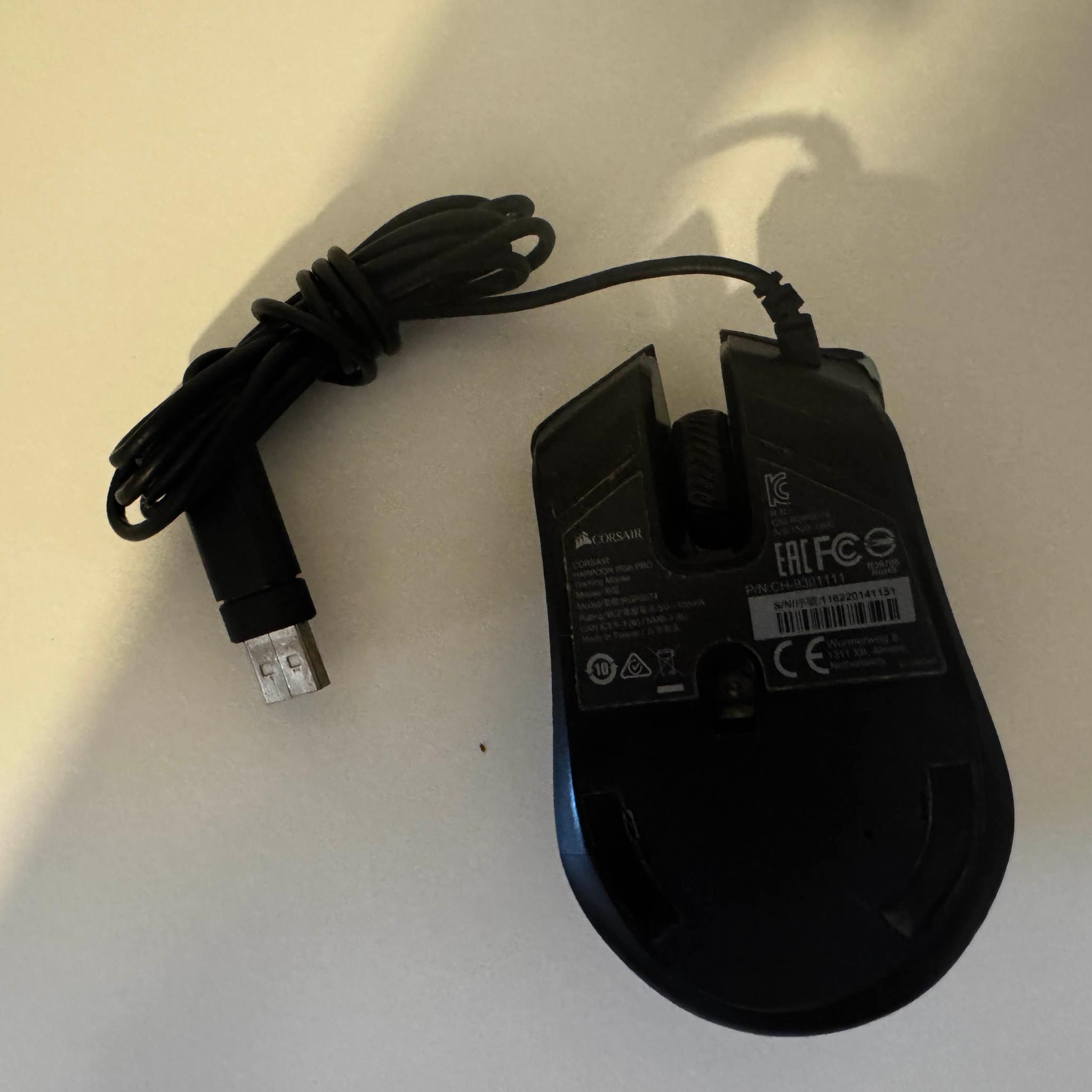 USED CORSAIR HARPOON RGB WIRED GAMING MOUSE (BLACK)
