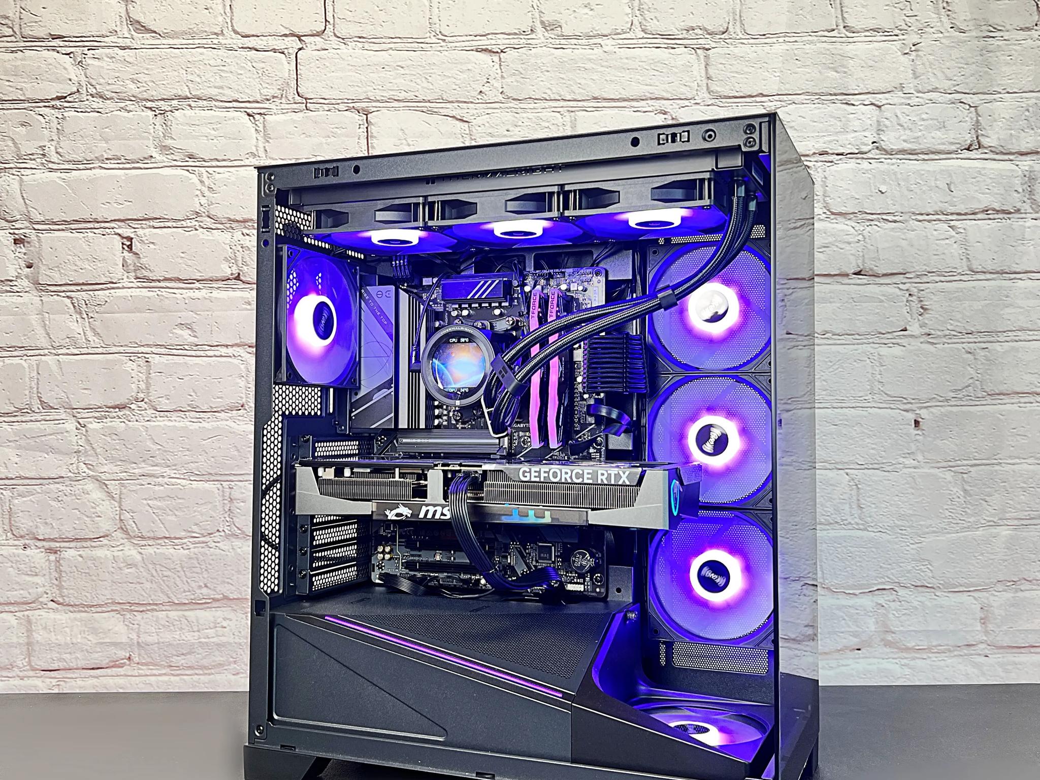 RTX 5070 TI  Ryzen 7800X3D 32GB DDR5 2TB M.2 Win 11 Pro