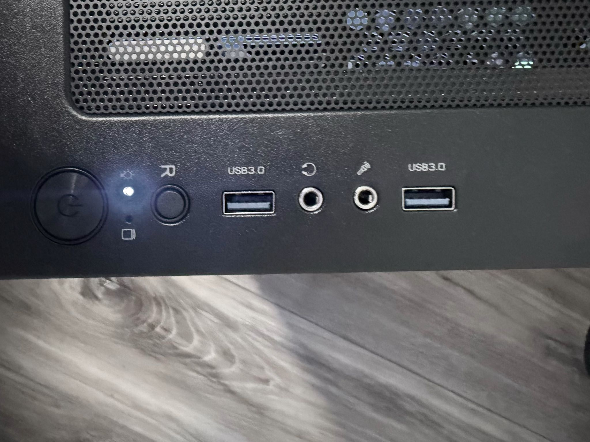 ⚫️"Carbon Pulse "⚫️| 1440p Gaming | Intel i7 13700F | RTX 4060 Ti 16GB | 32B DDR5 Ram | 2TB Storage