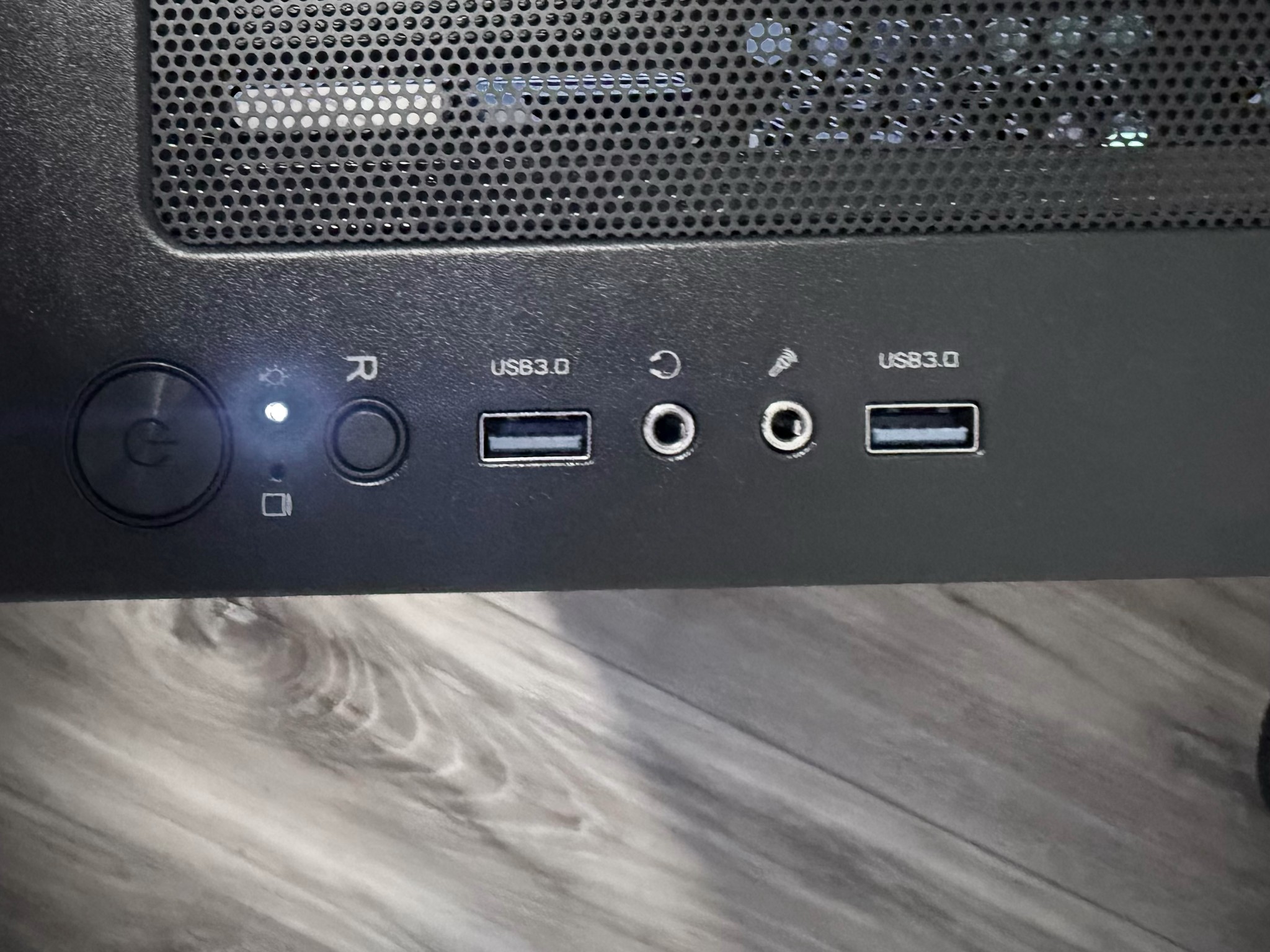 ⚫️"Carbon Pulse "⚫️| 1440p Gaming | Intel i7 13700F | RTX 4060 Ti 16GB | 32B DDR5 Ram | 2TB Storage