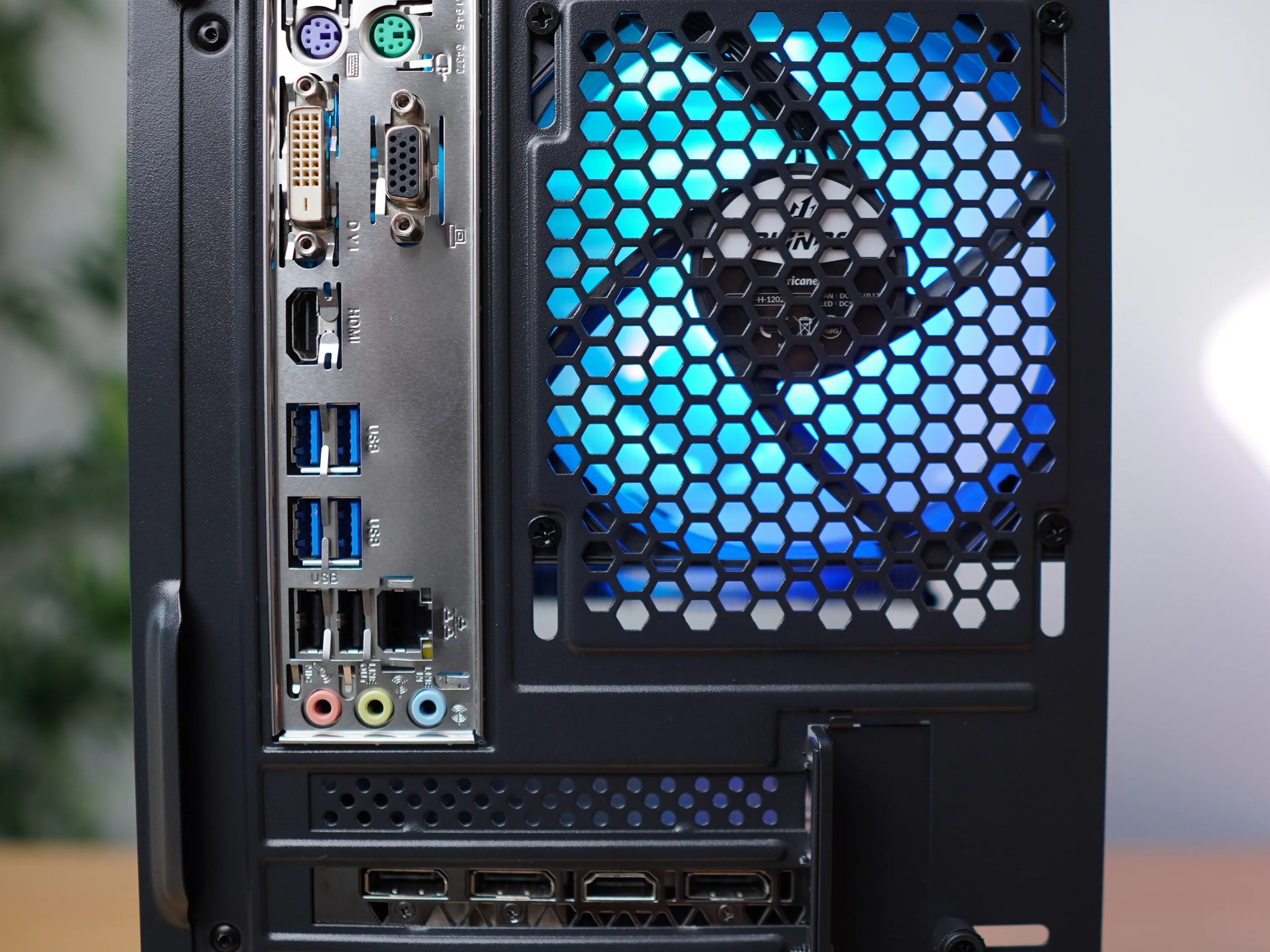 Gaming Pc (Ryzen 7 + Gtx 1080 + 16gb ram)