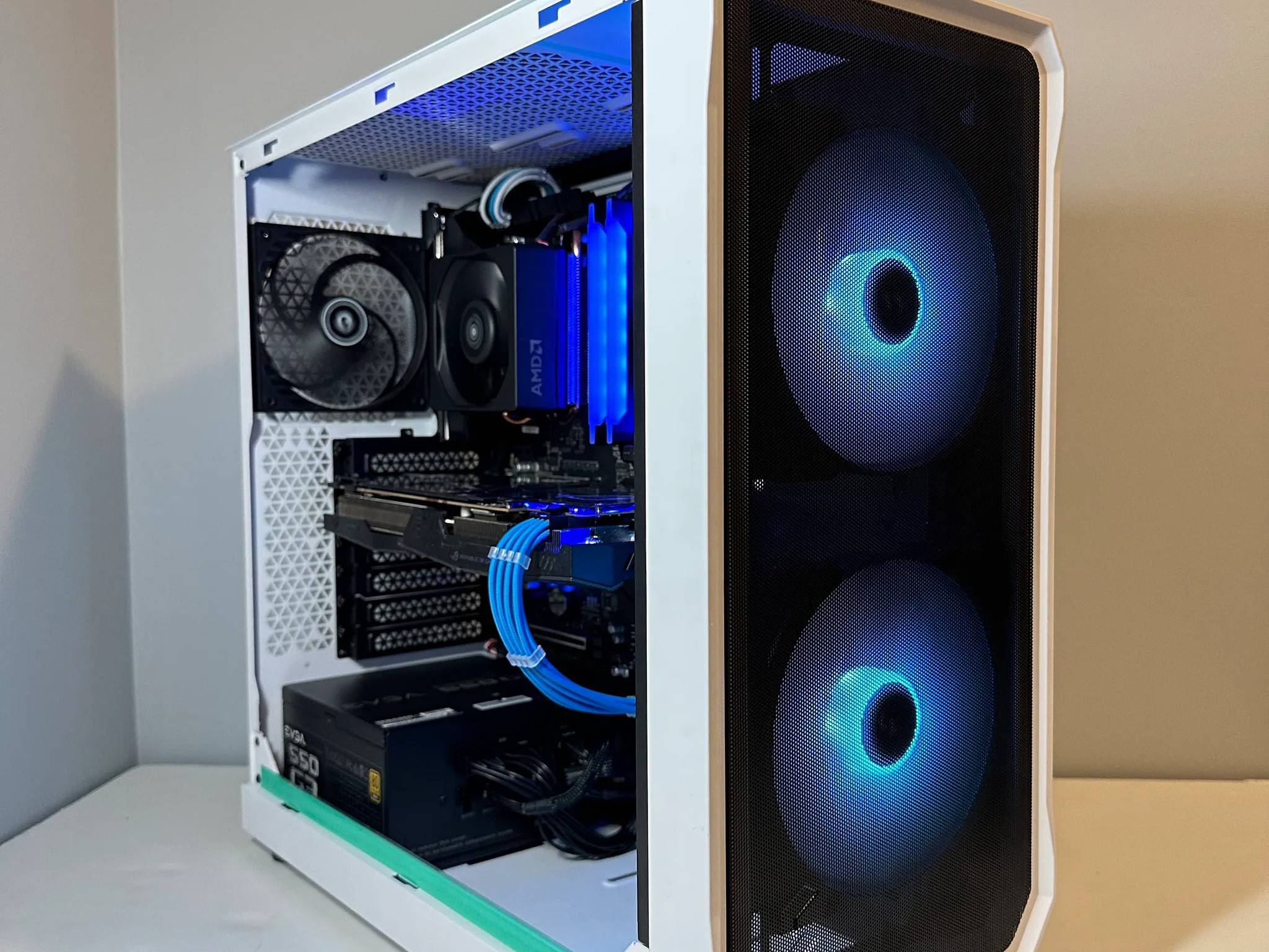 Ryzen 7 1700X/Nvidia GTX 1070 8GB Custom White RGB Gaming PC W/ Keyboard & Mouse