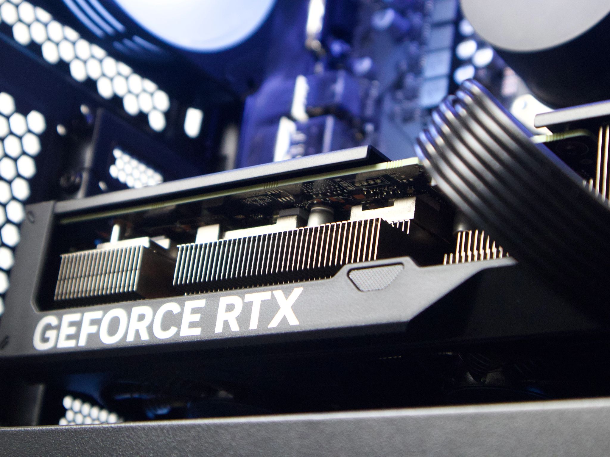 🌩️ 💙🖤💜 Gaming PC | RTX 4070 🟣 Ryzen 5 7500F ⚫ 32GB RAM 🔵 1TB NVMe 🌩️