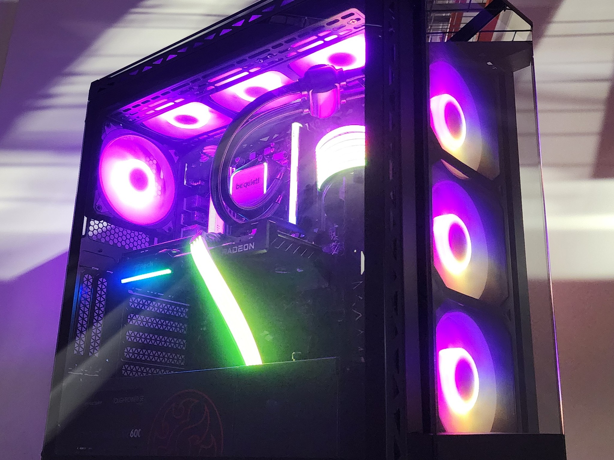 Gaming PC Ryzen 7 9800X3D 16GB RAM 1TB SSD RX 9060 XT 16GB Windows 11 Computer