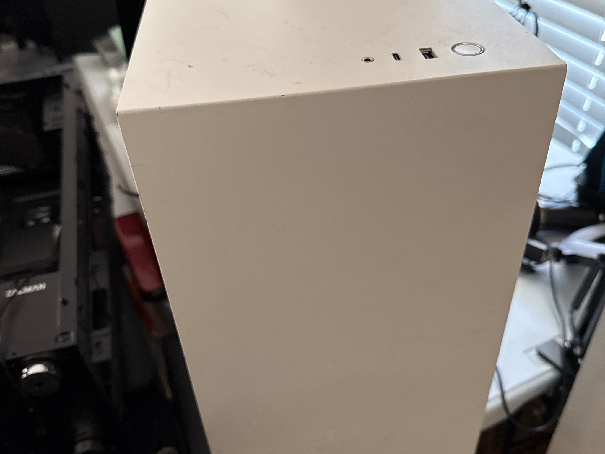 Ryzen 3600, B450 motherboard, case 1 pc fan 2 outtake fans, 32gb RAM , 650w PSU