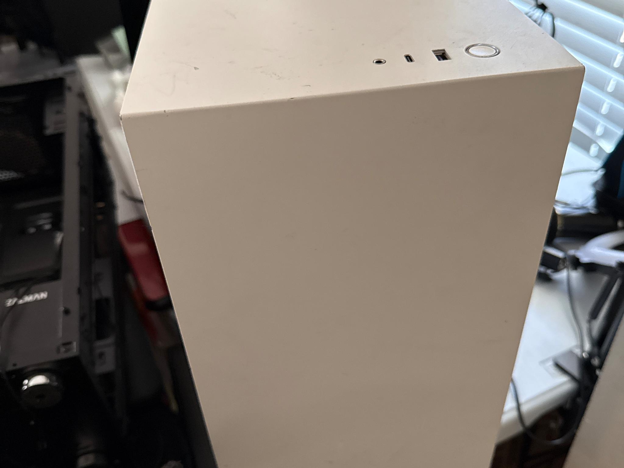 Ryzen 3600, B450 motherboard, case 1 pc fan 2 outtake fans, 32gb RAM , 650w PSU