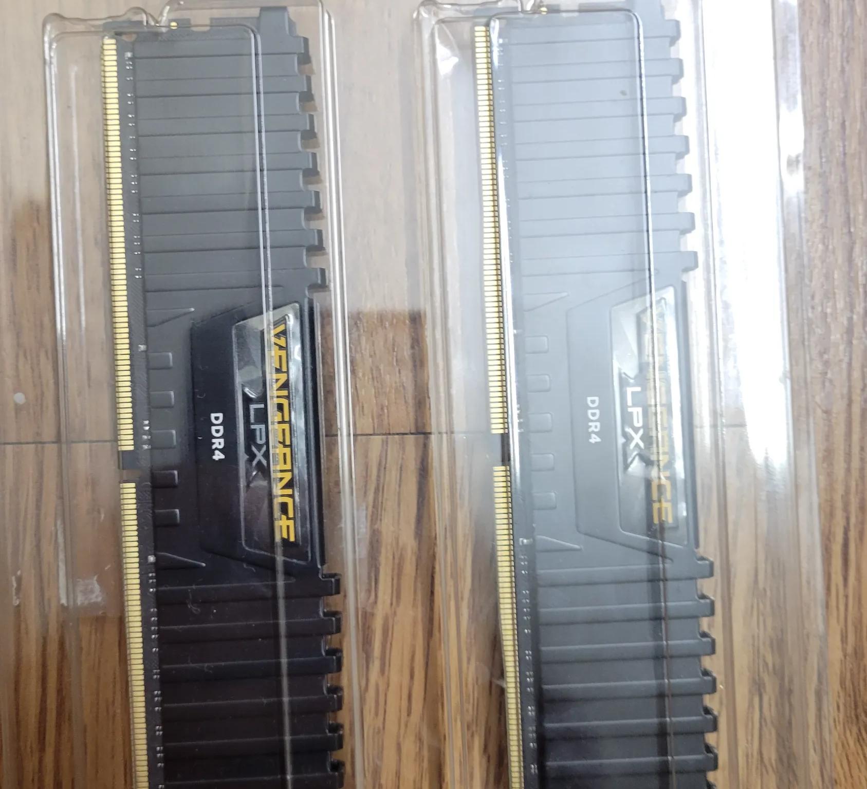 CORSAIR VENGEANCE LPX DDR4 RAM 64GB (2x32GB) 3200MHz