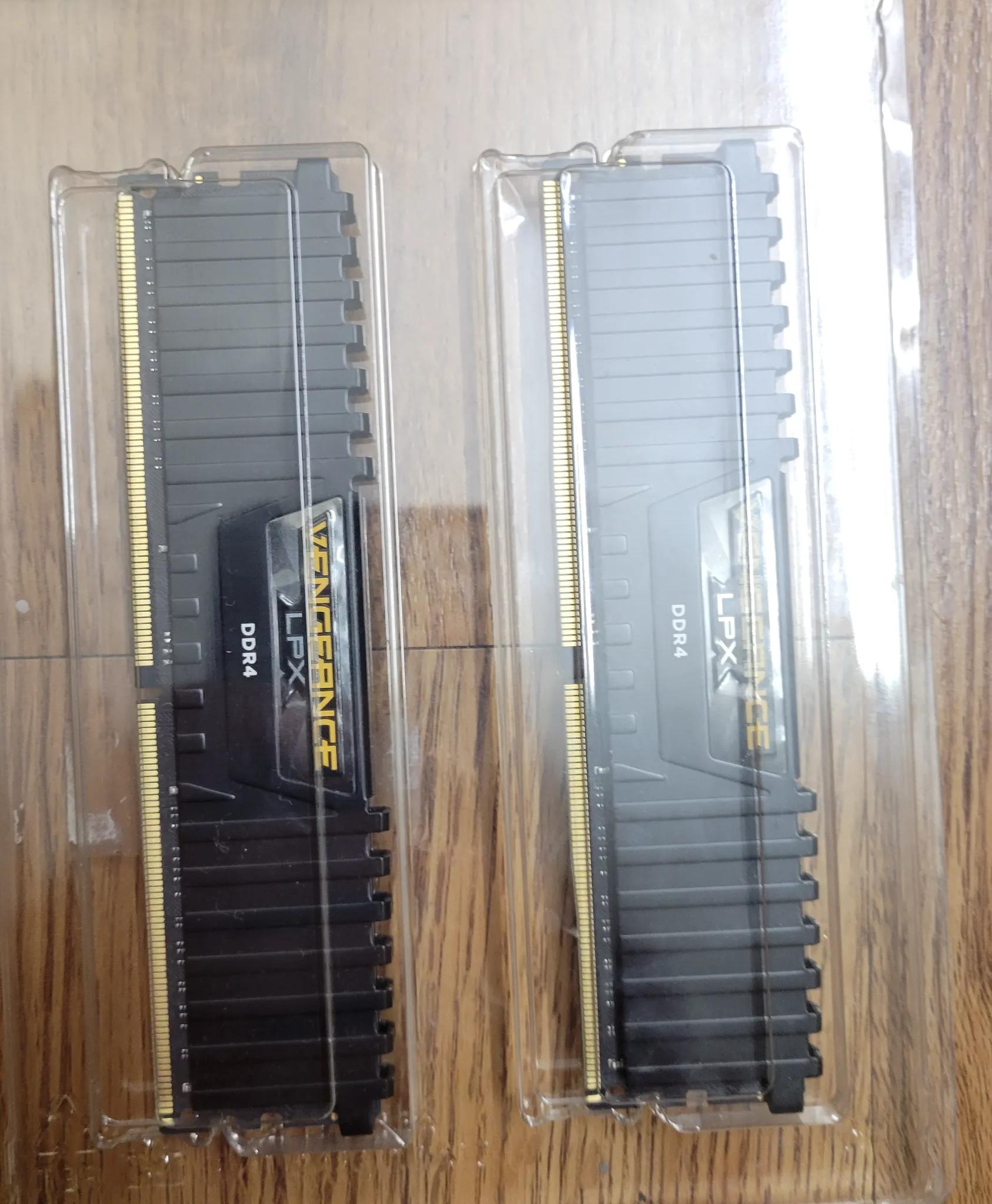 CORSAIR VENGEANCE LPX DDR4 RAM 64GB (2x32GB) 3200MHz
