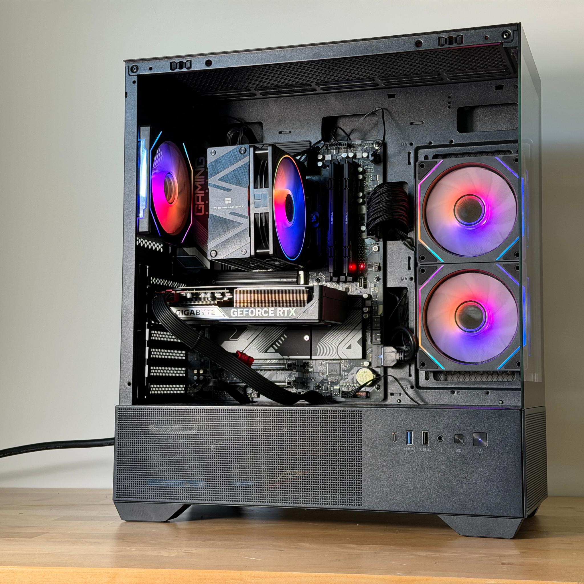 RTX 5060ti 8GB Ryzen 7 7700x Gaming PC