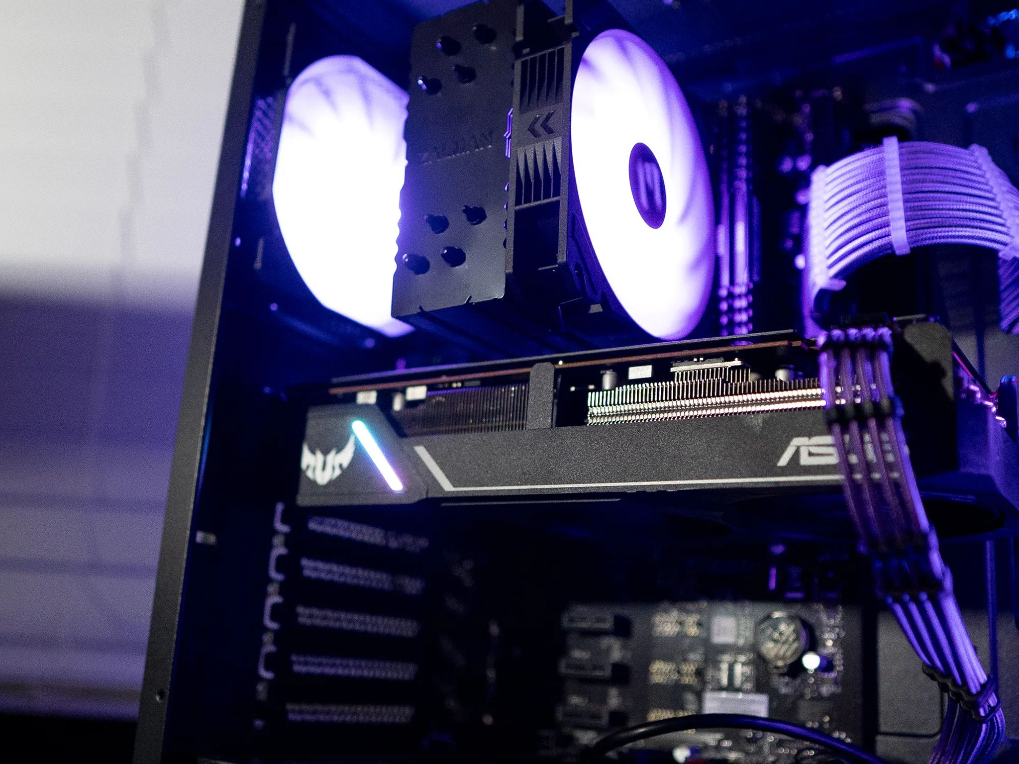 ⚫🟣 | RX 5600XT | INTEL i5 9400F | 32GB DDR4 RAM | 128GB NVME SSD + 1TB HDD | Amethyst Achiever |