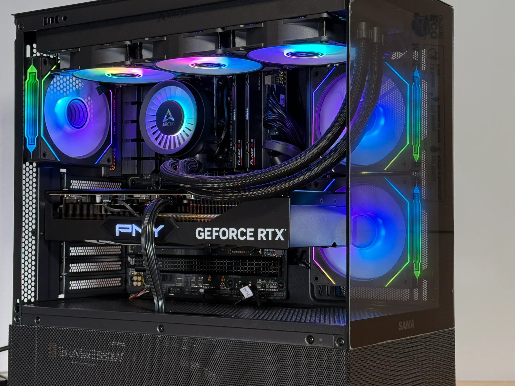 RTX 4080 Super Ryzen 9800X3D Gaming PC