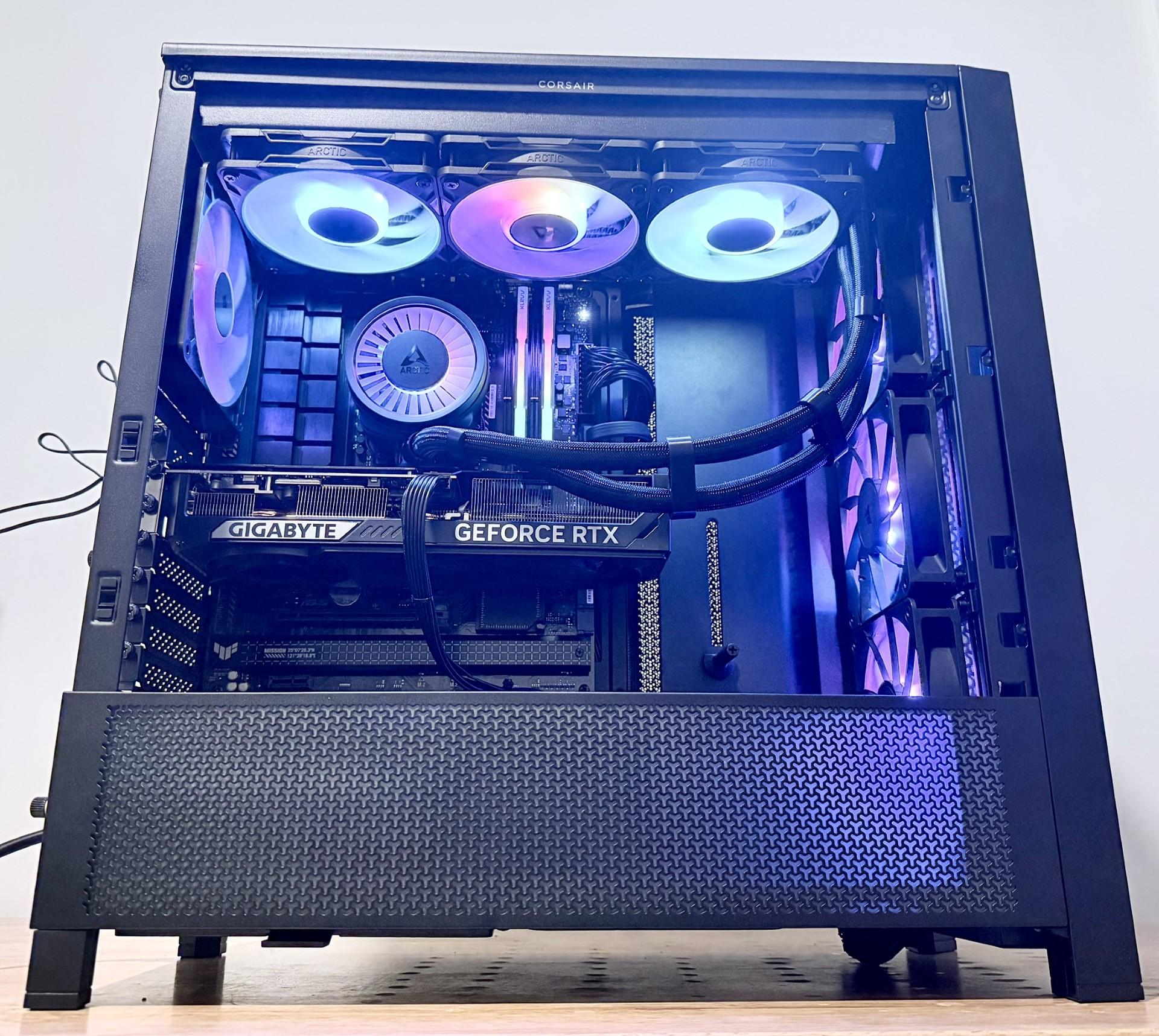 Corsair 4000D RTX 5070 OC 12GB