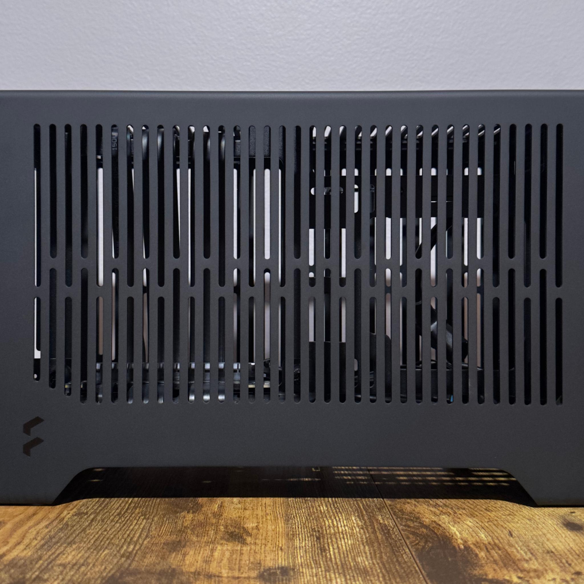 Fractal Design Terra (Graphite) Mini-ITX PC Case