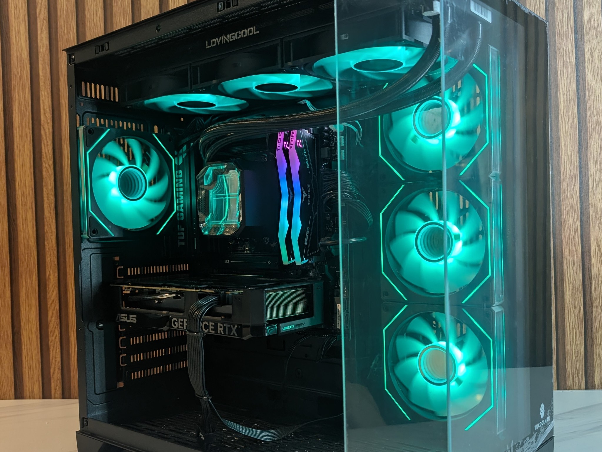RTX 4070 | RYZEN 5 7600X | 16GB DDR5 | 1TB NVME | 360MM AIO