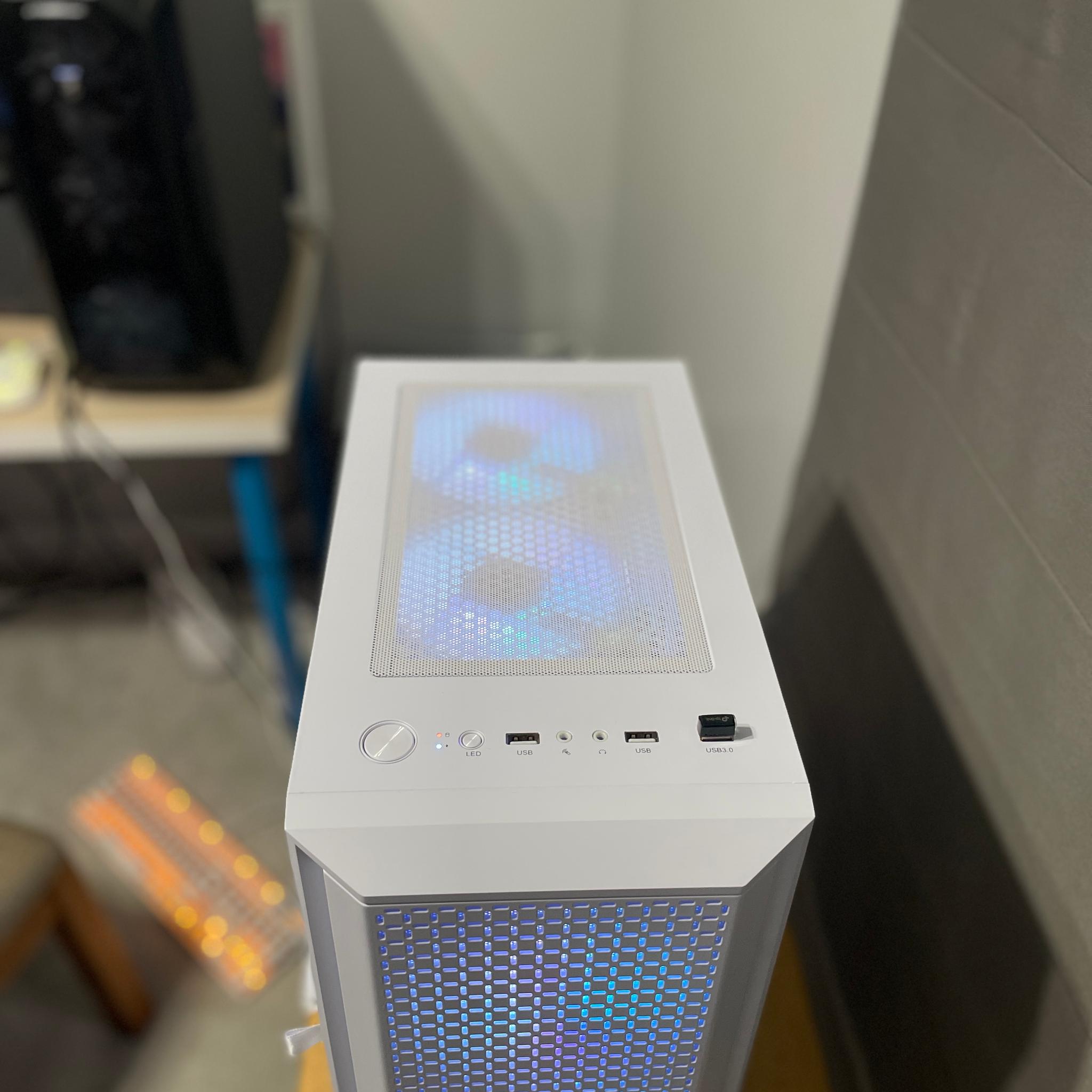 💎 “Premium White Gaming Rig – Ryzen 7 | RTX 3070