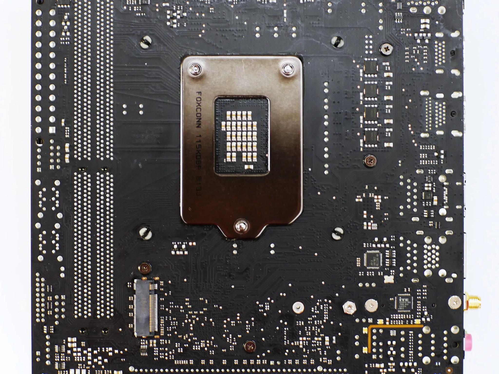 Gigabyte Z370n ITX WIFI Motherboard | I5 9400f | 32GB DDR4 crucial 3200MHz | one RAM slot is bad