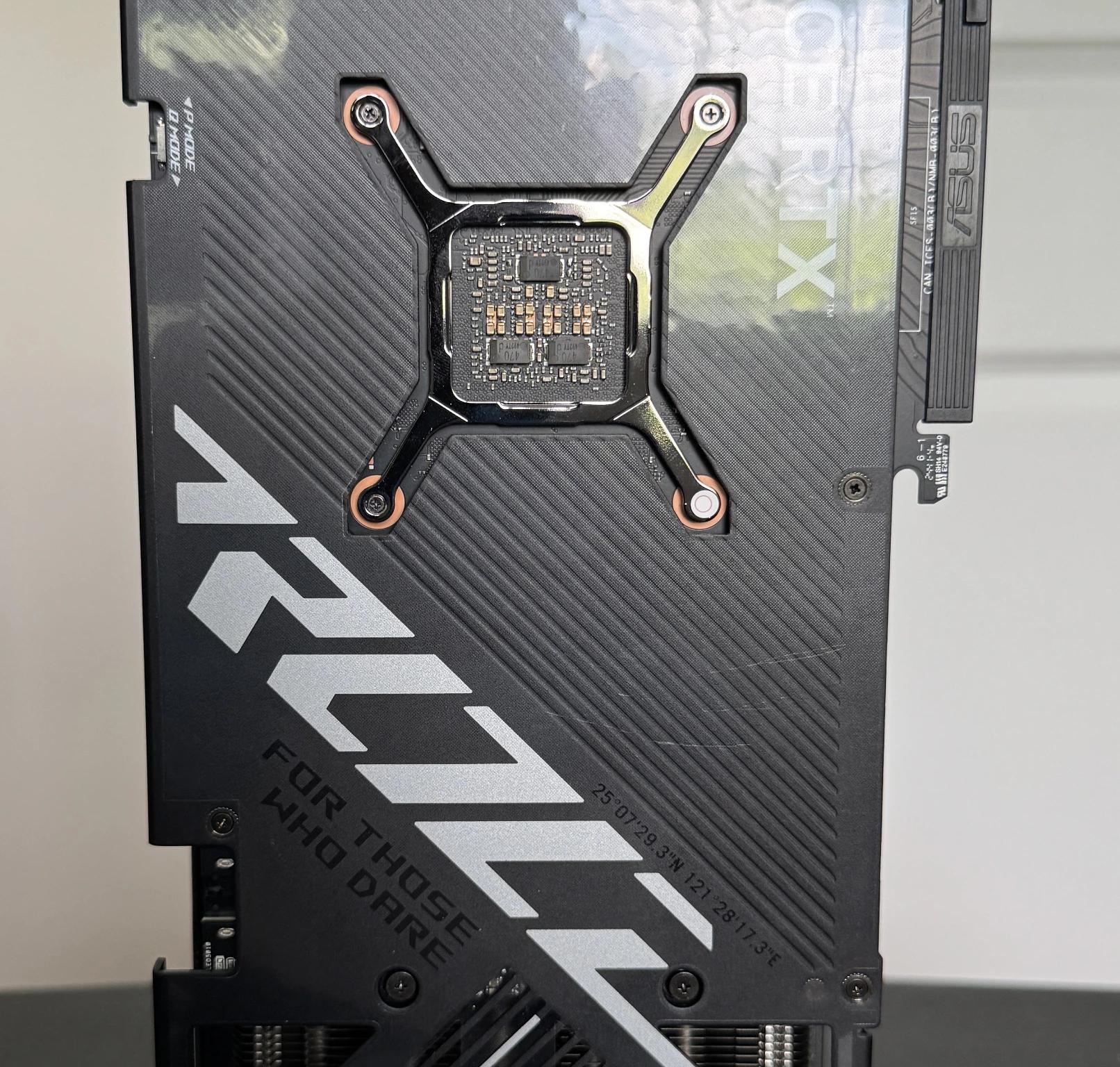 ASUS ROG Strix GeForce RTX 4070 SUPER 12GB GDDR6X OC Edition (ROG-STRIX-RTX4070S-O12G-GAMING)