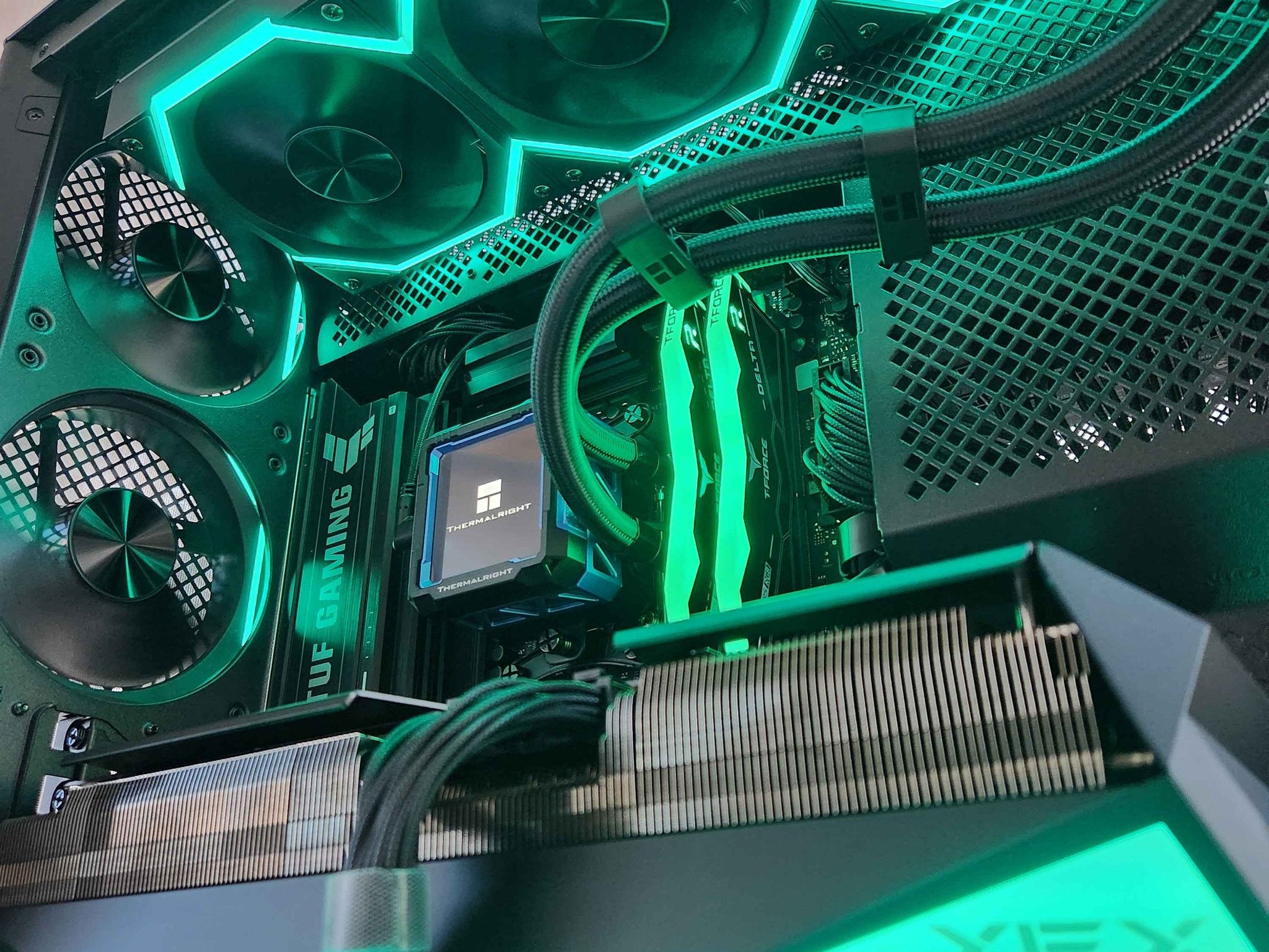 🍀RX 9070 XT | Ryzen 7 9800X3D | 32GB DDR5 | 4TB NVMe | WiFi | Windows 11
